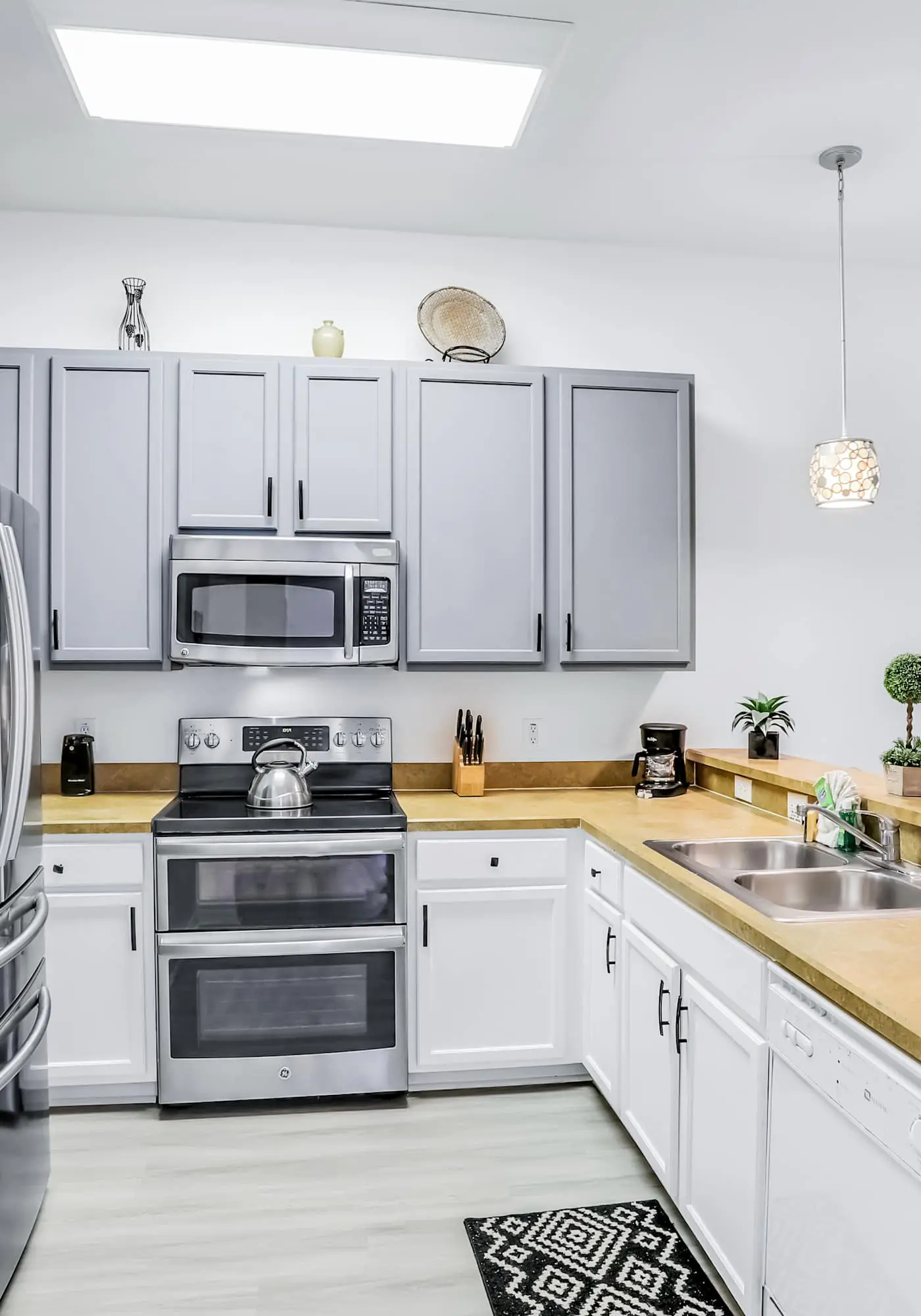 Condo w/ shared pools, fitness center - near Old Lake Davenport & Disney