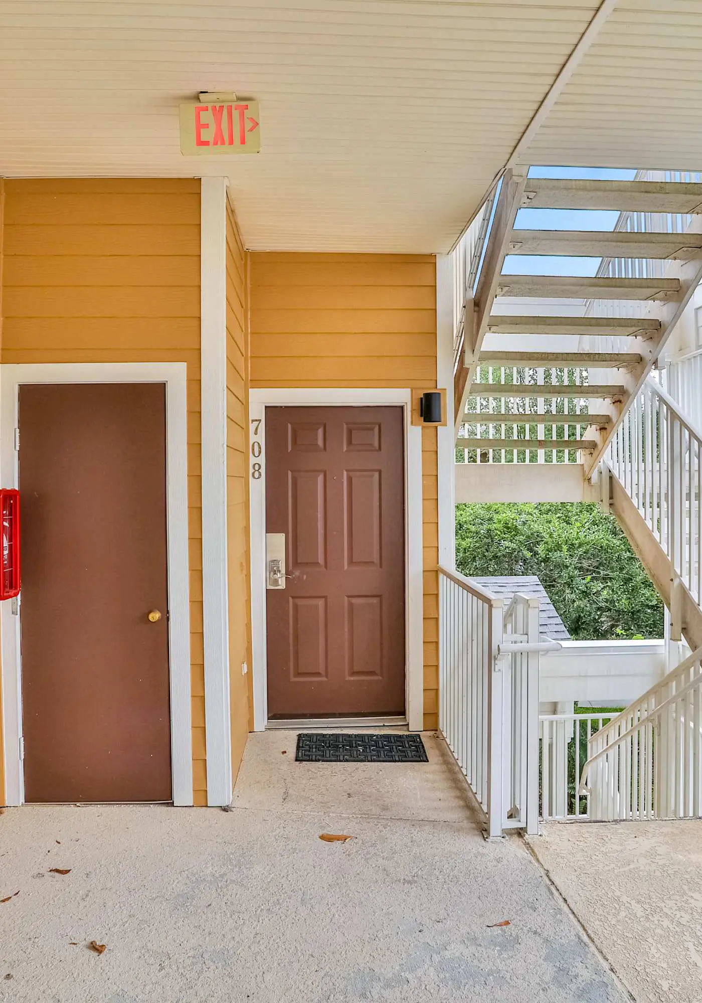 Condo w/ shared pools, fitness center - near Old Lake Davenport & Disney