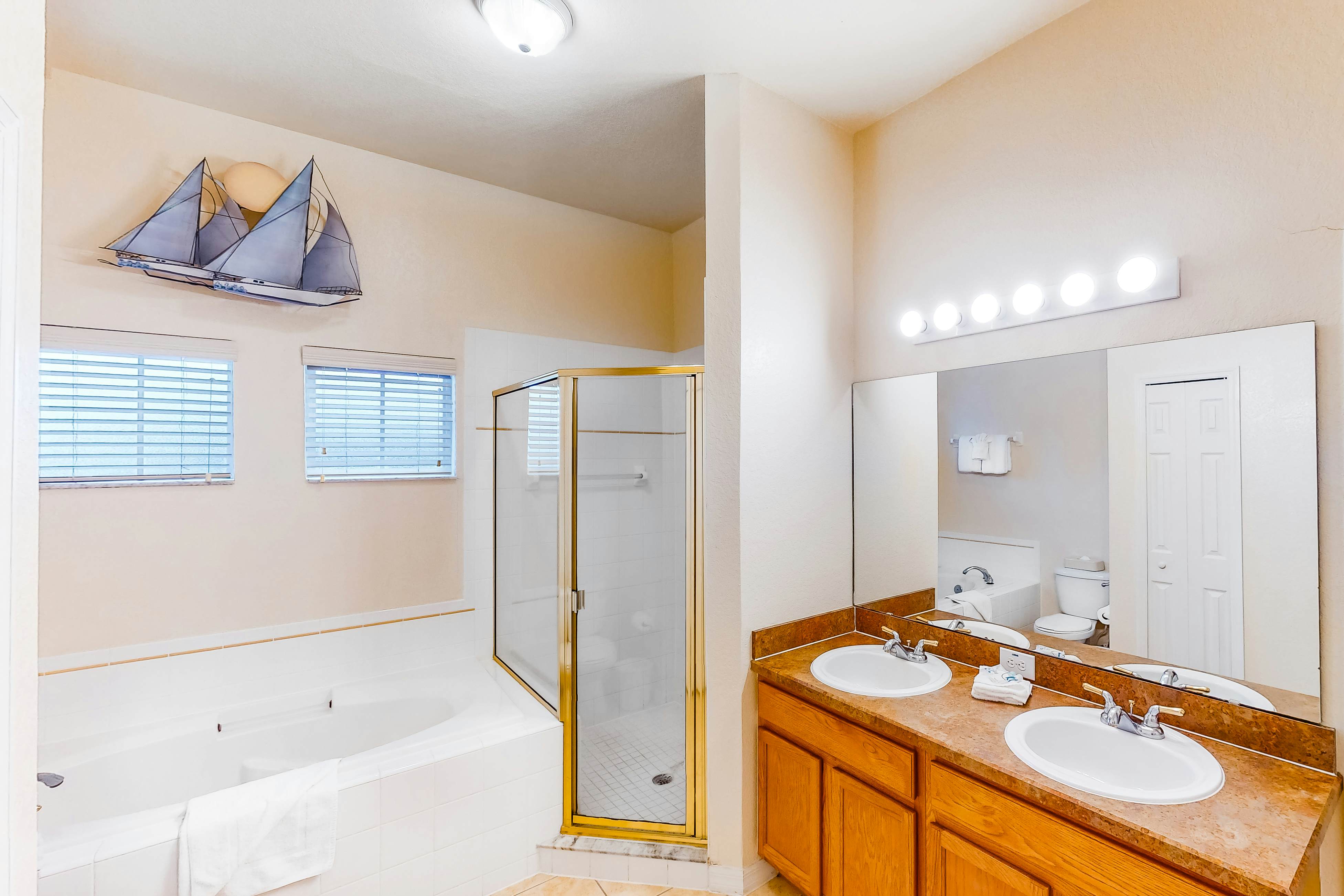 Family-friendly condo w/ shared pools, WiFi, central AC, & private washer/dryer