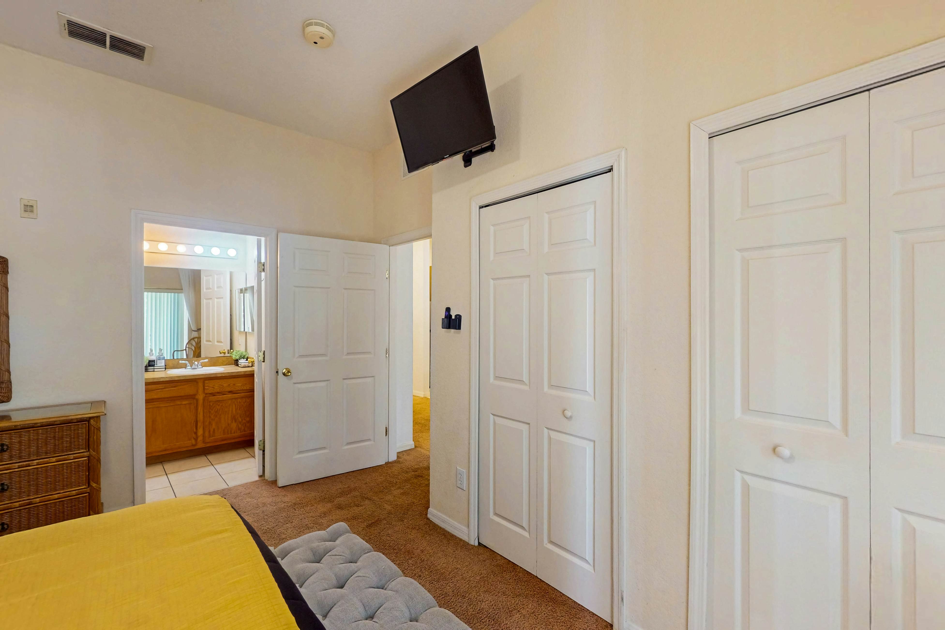 Lake View Condo w/Private Balcony