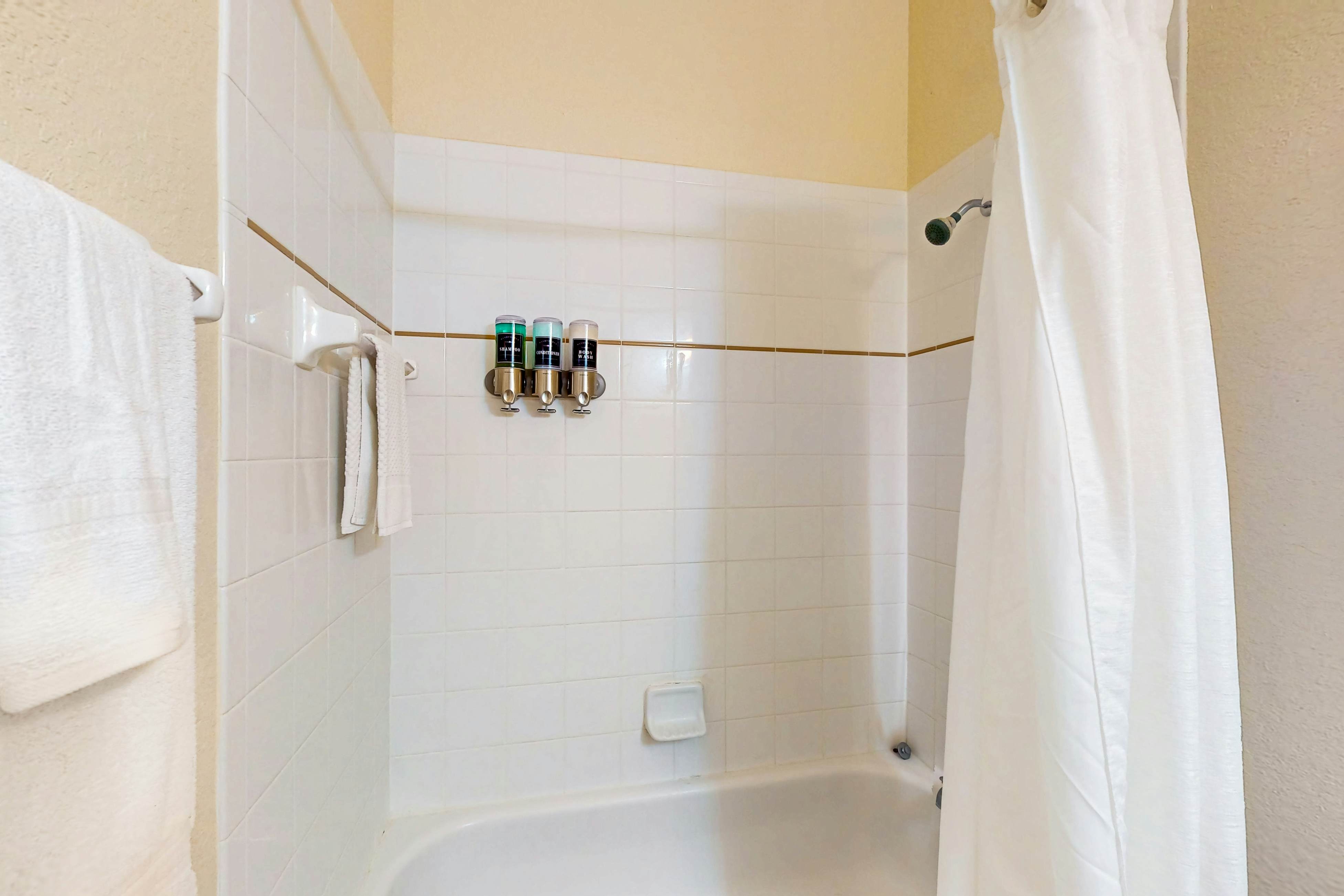 Lake View Condo w/Private Balcony