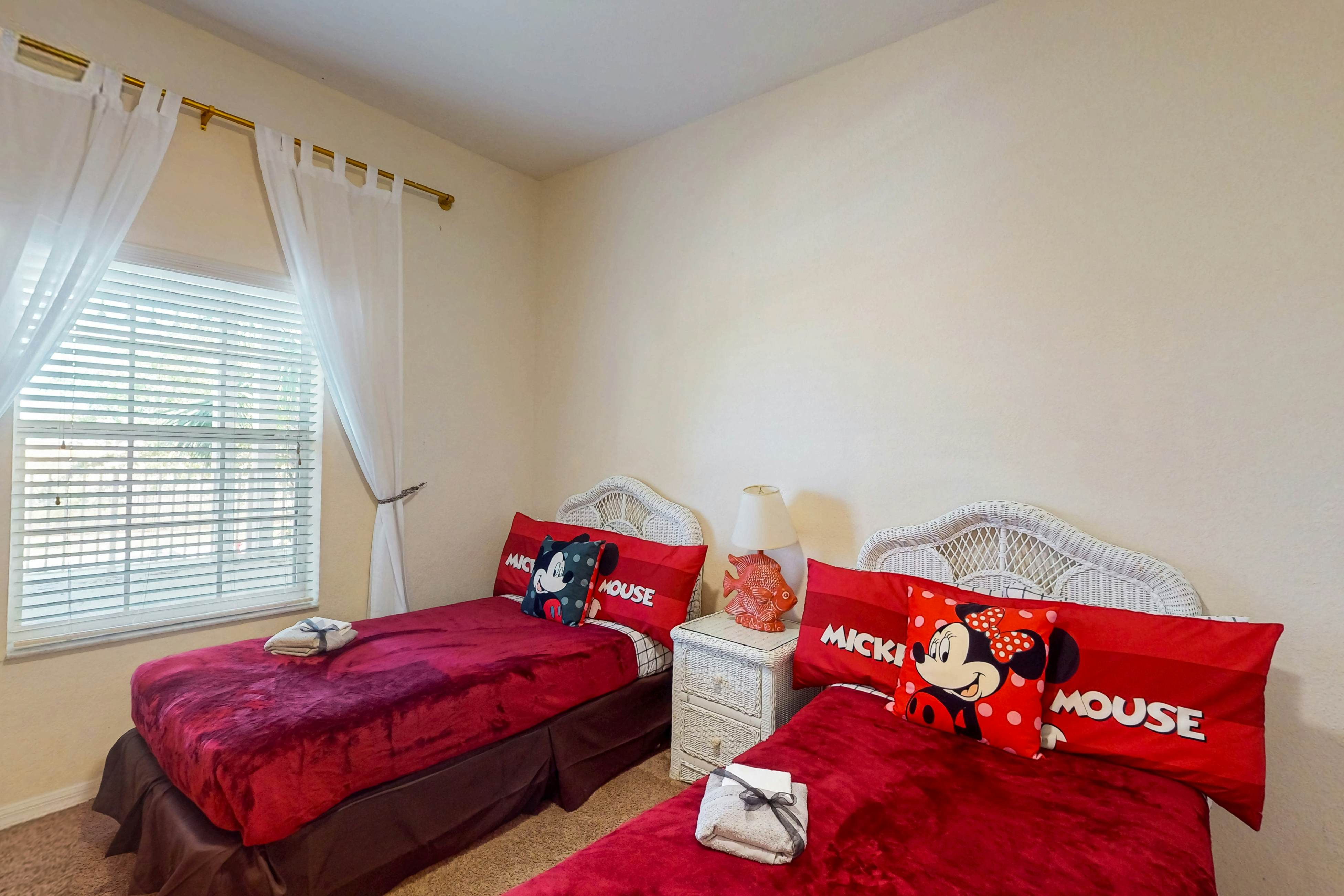 Lake View Condo w/Private Balcony