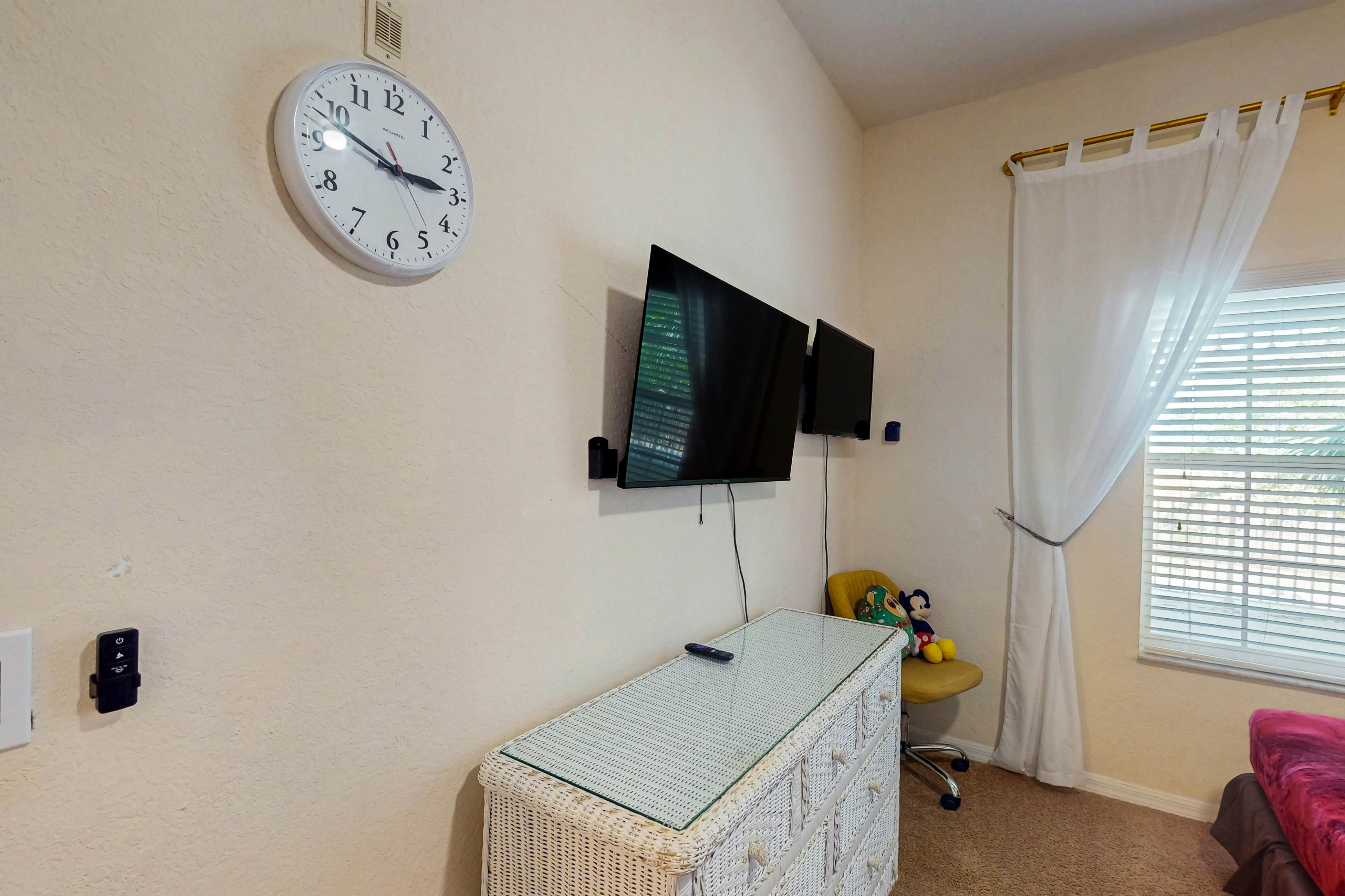 Lake View Condo w/Private Balcony