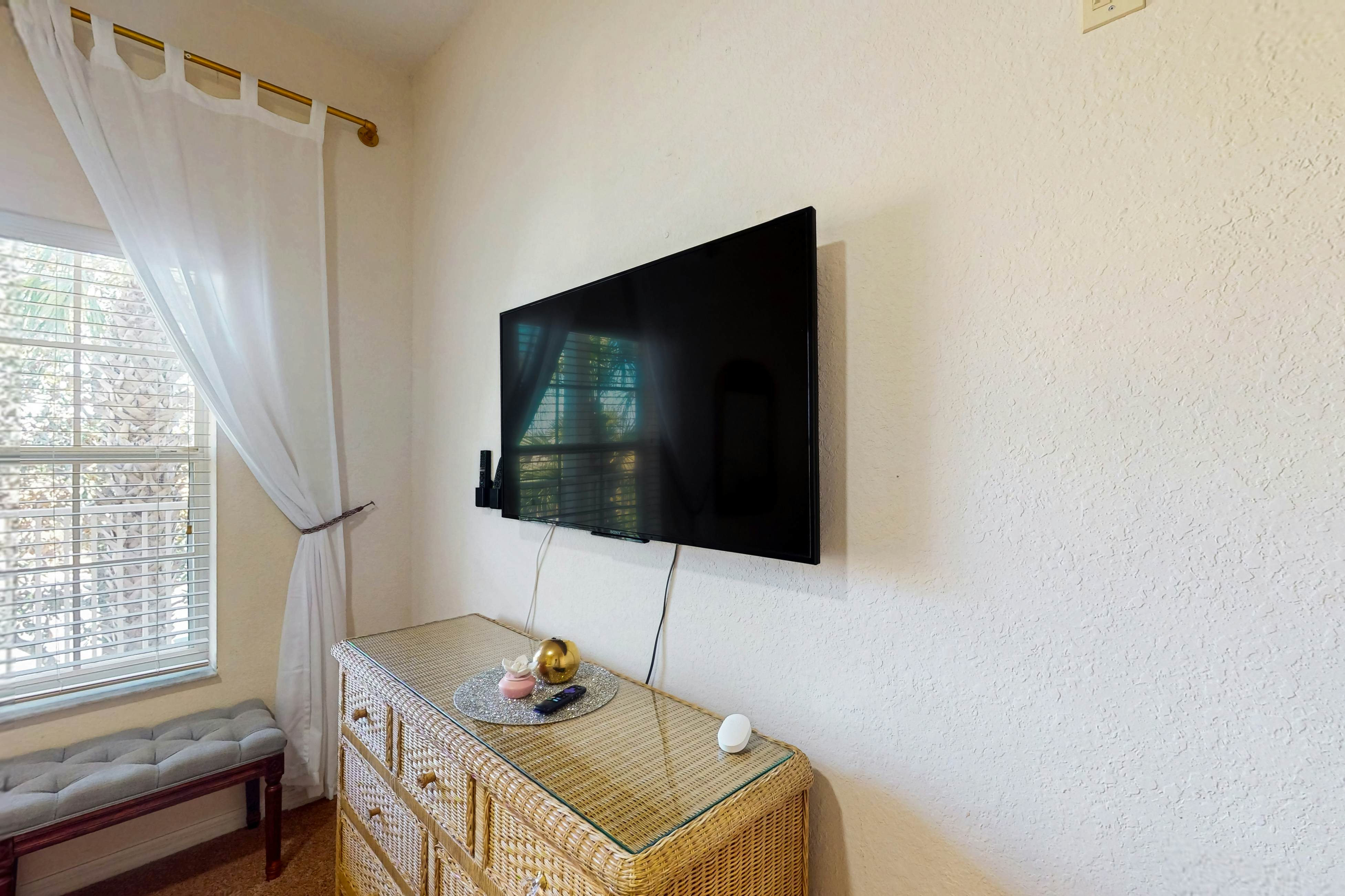 Lake View Condo w/Private Balcony