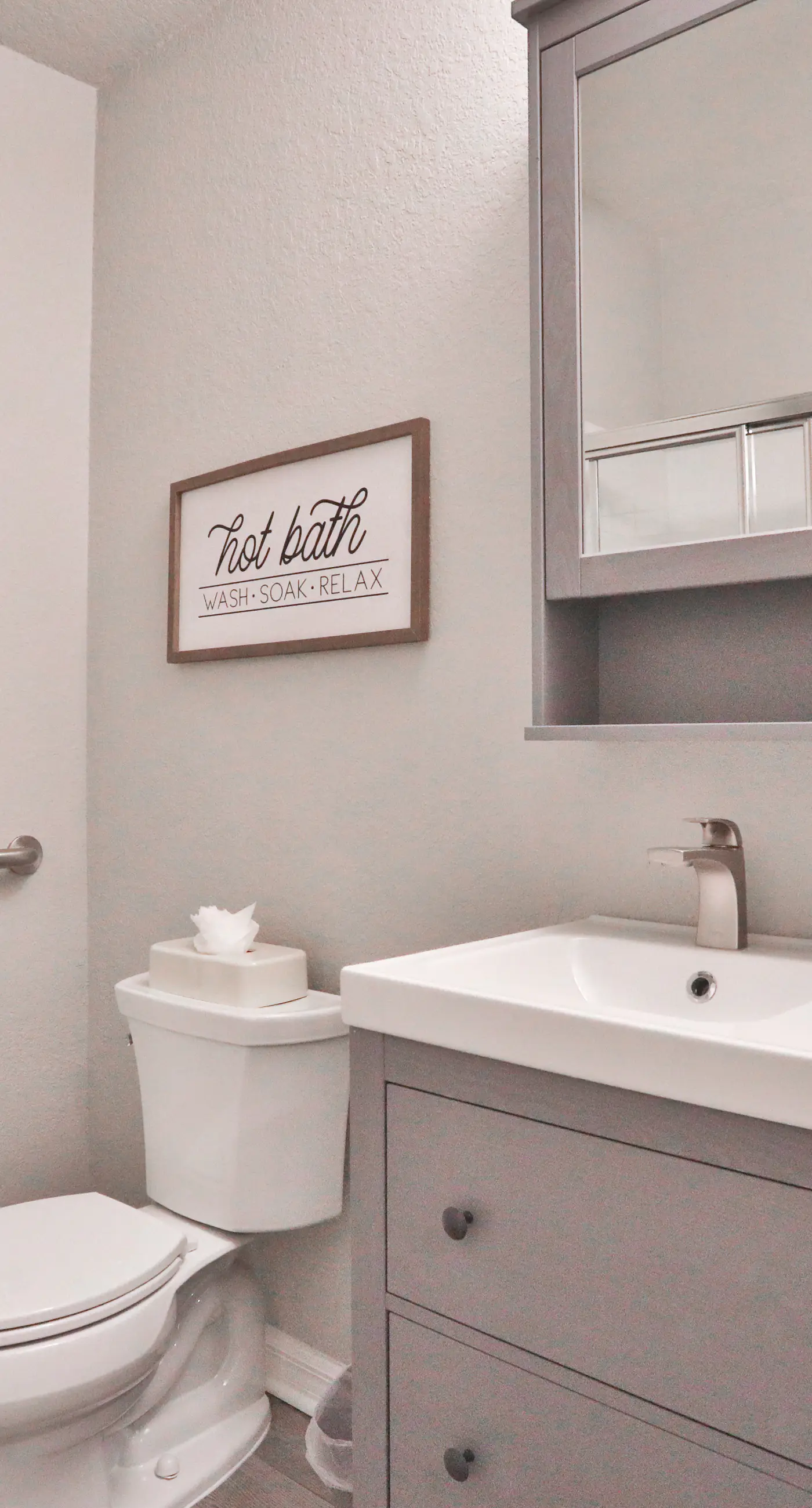 Exclusive 3BR with lakeview & 4 pools