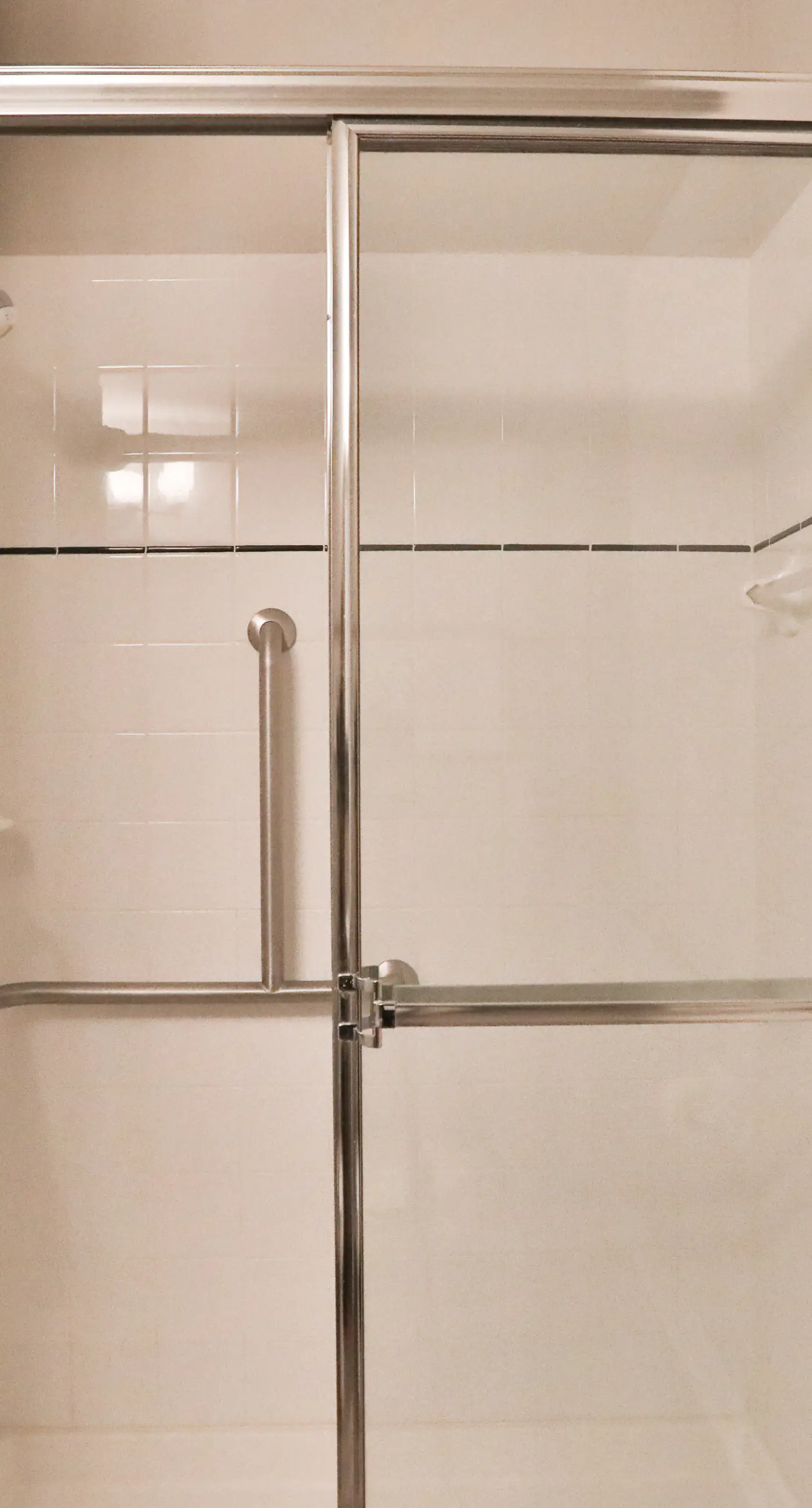 Exclusive 3BR with lakeview & 4 pools