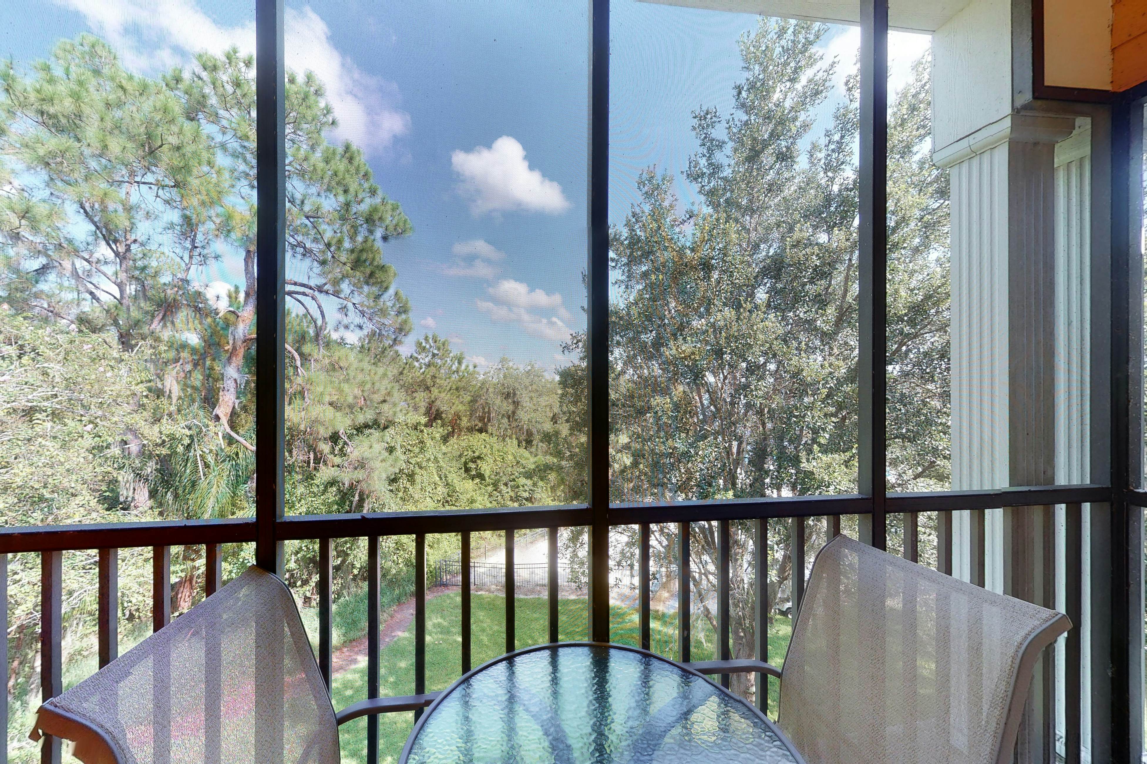 Bahama Bay Resort penthouse condo - lakefront, near Disney & other Orlando parks