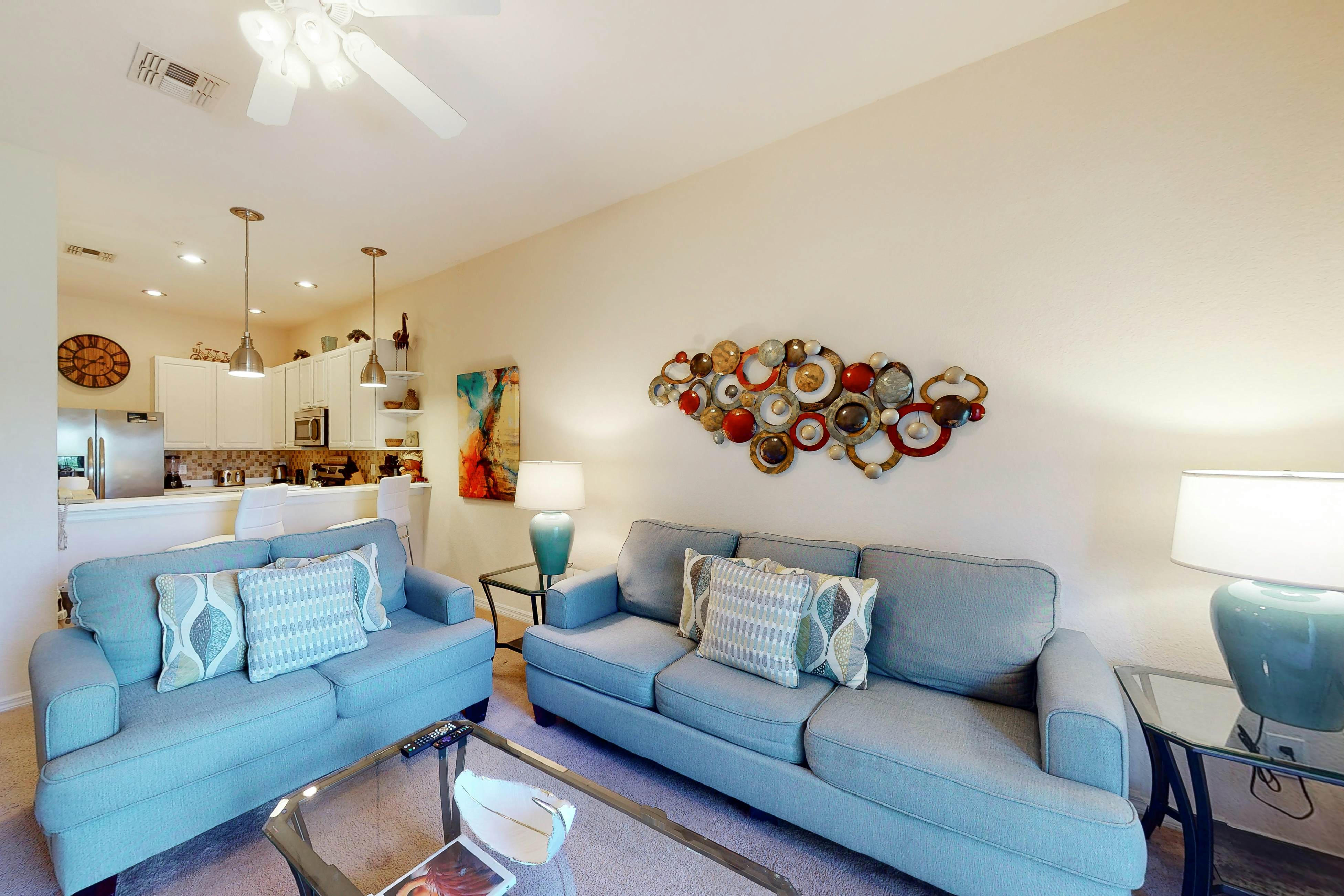 Bahama Bay Resort penthouse condo - lakefront, near Disney & other Orlando parks