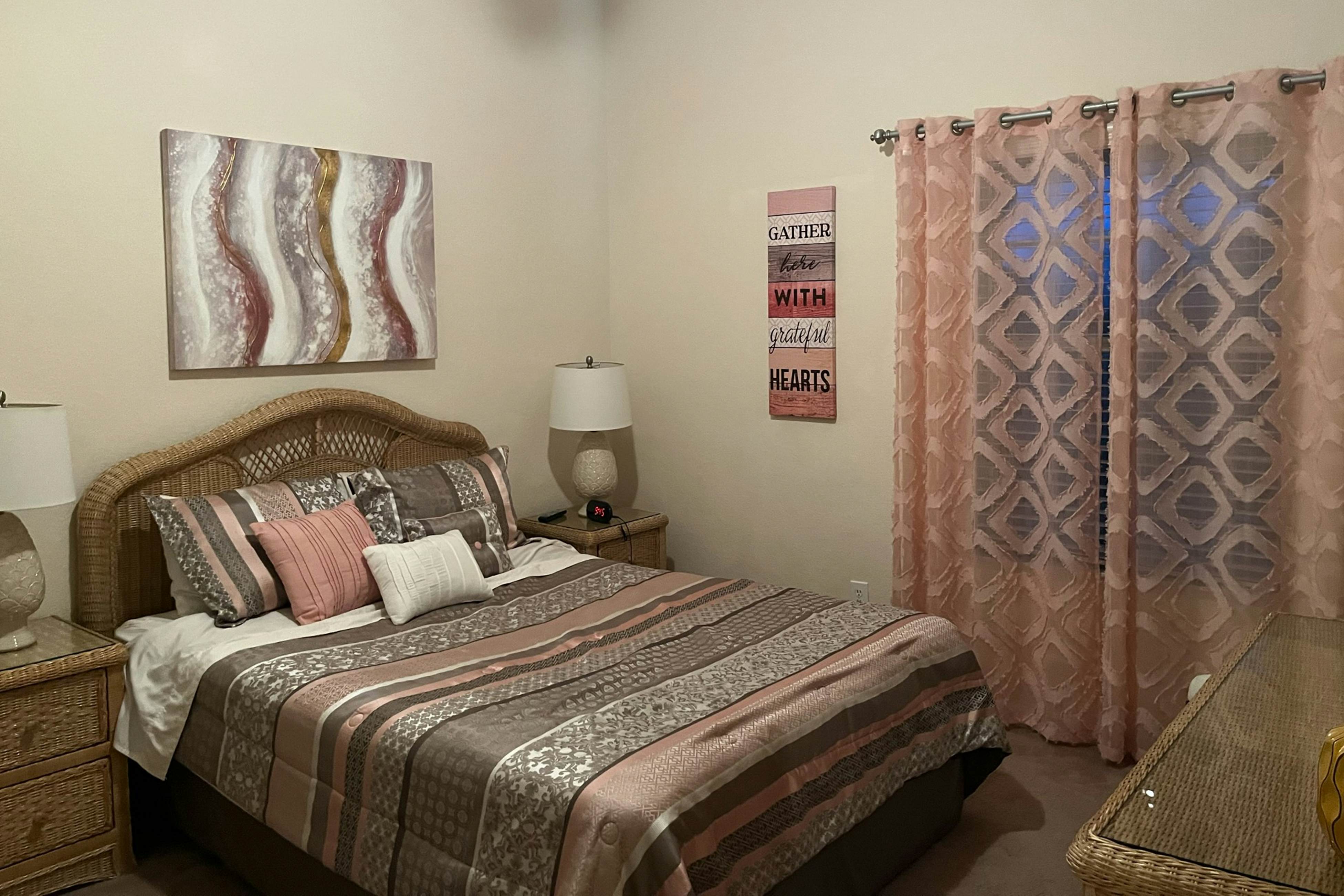 Bahama Bay Resort penthouse condo - lakefront, near Disney & other Orlando parks