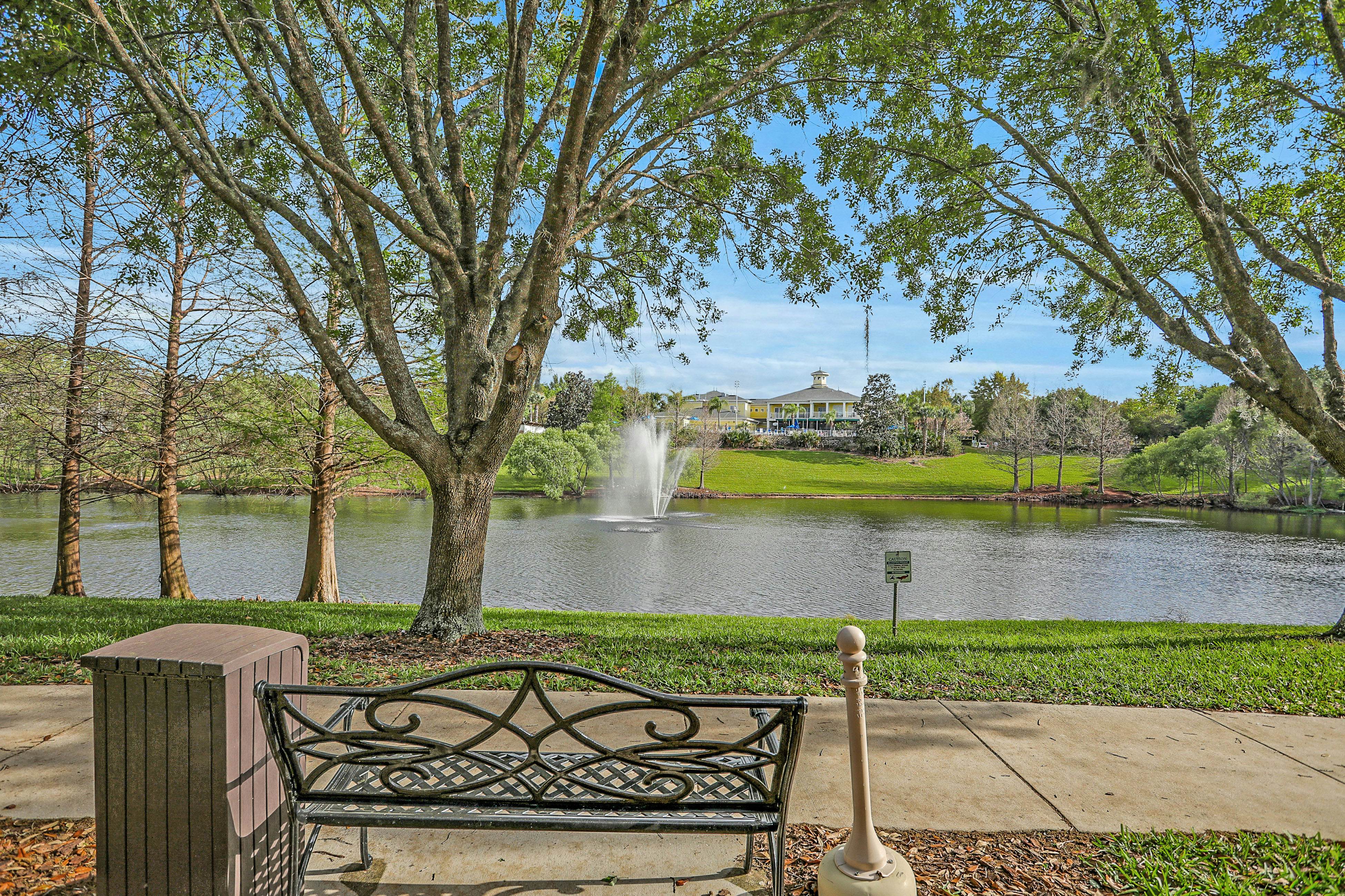 Bahama Bay Resort penthouse condo - lakefront, near Disney & other Orlando parks