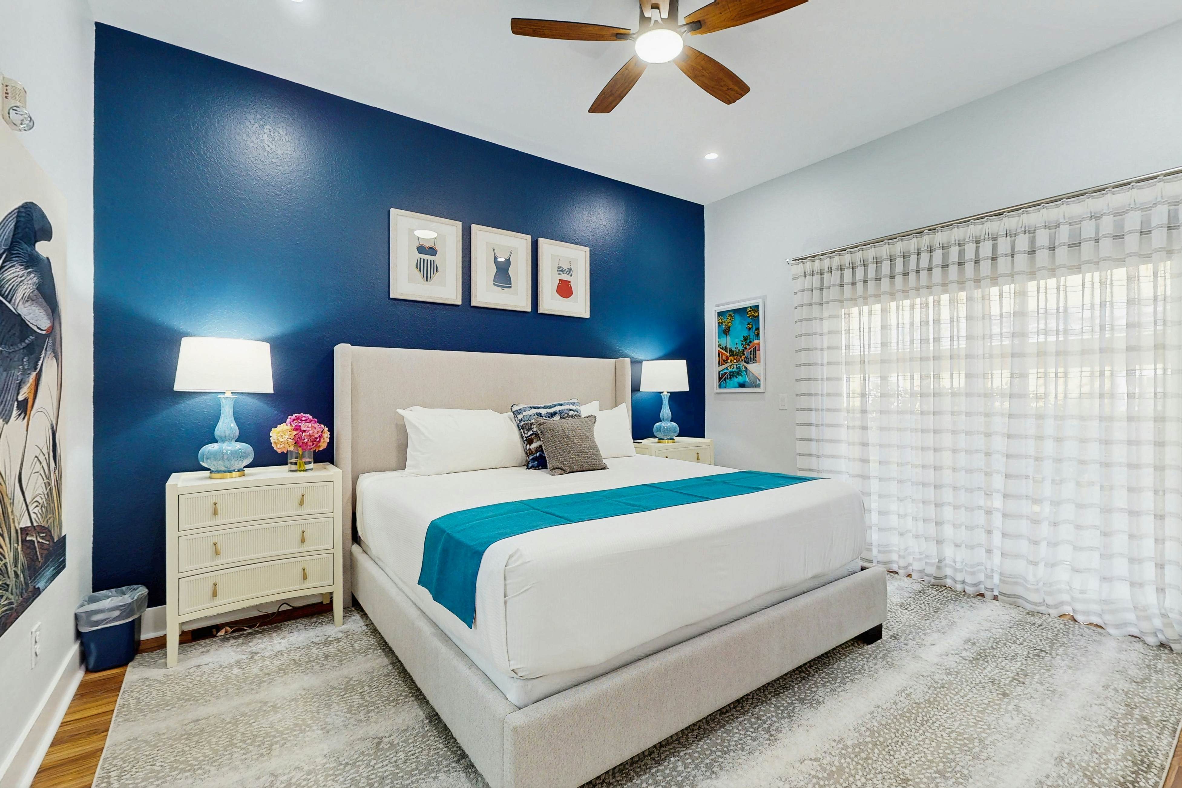 Charming Condo - 1st floor w/ pools, hot tub, beach, & fitness center