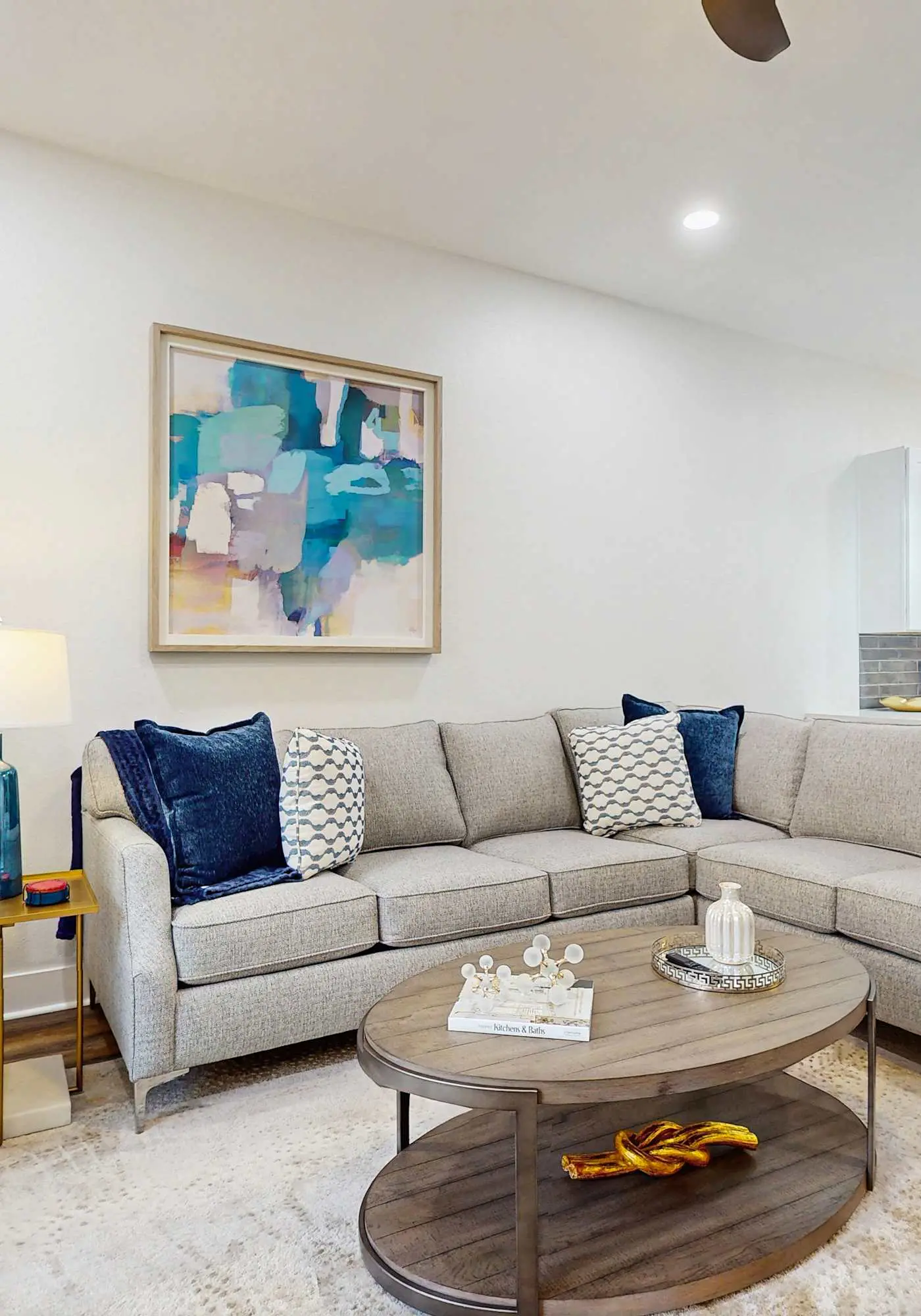 Charming Condo - 1st floor w/ pools, hot tub, beach, & fitness center