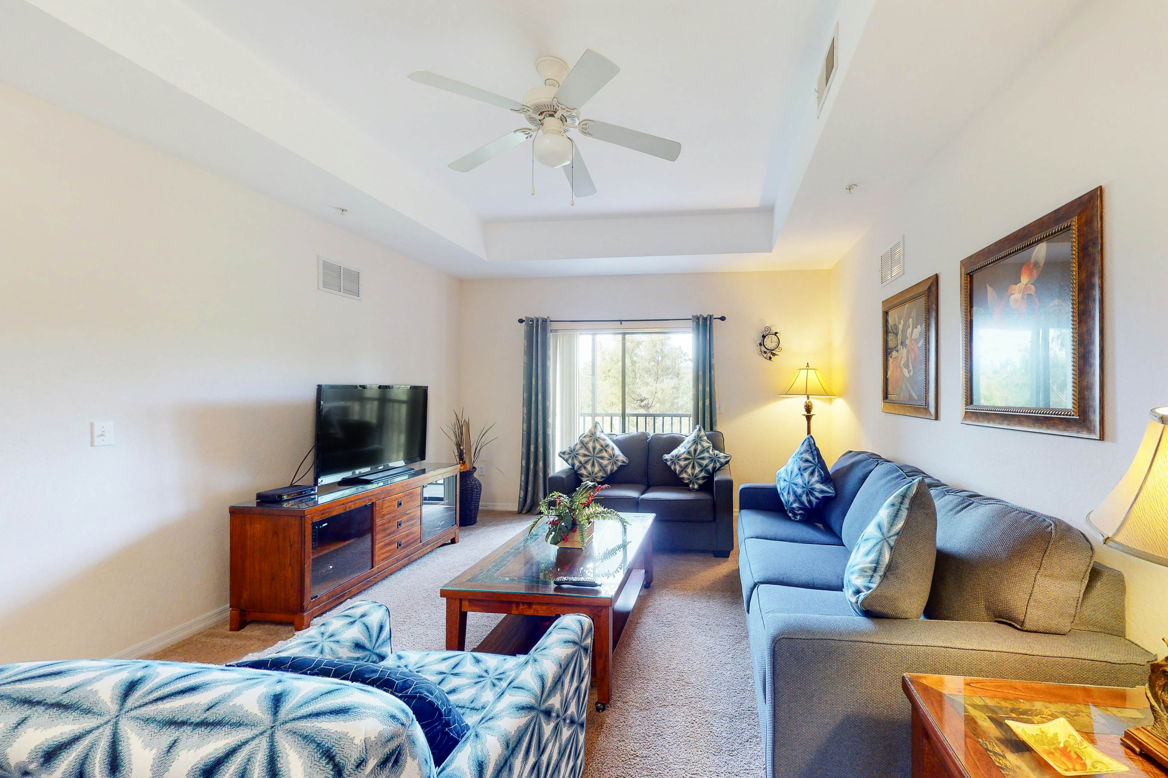 Fourth Floor Condo w/ Shared Pools, Hot Tub, Central AC - Near Theme Parks