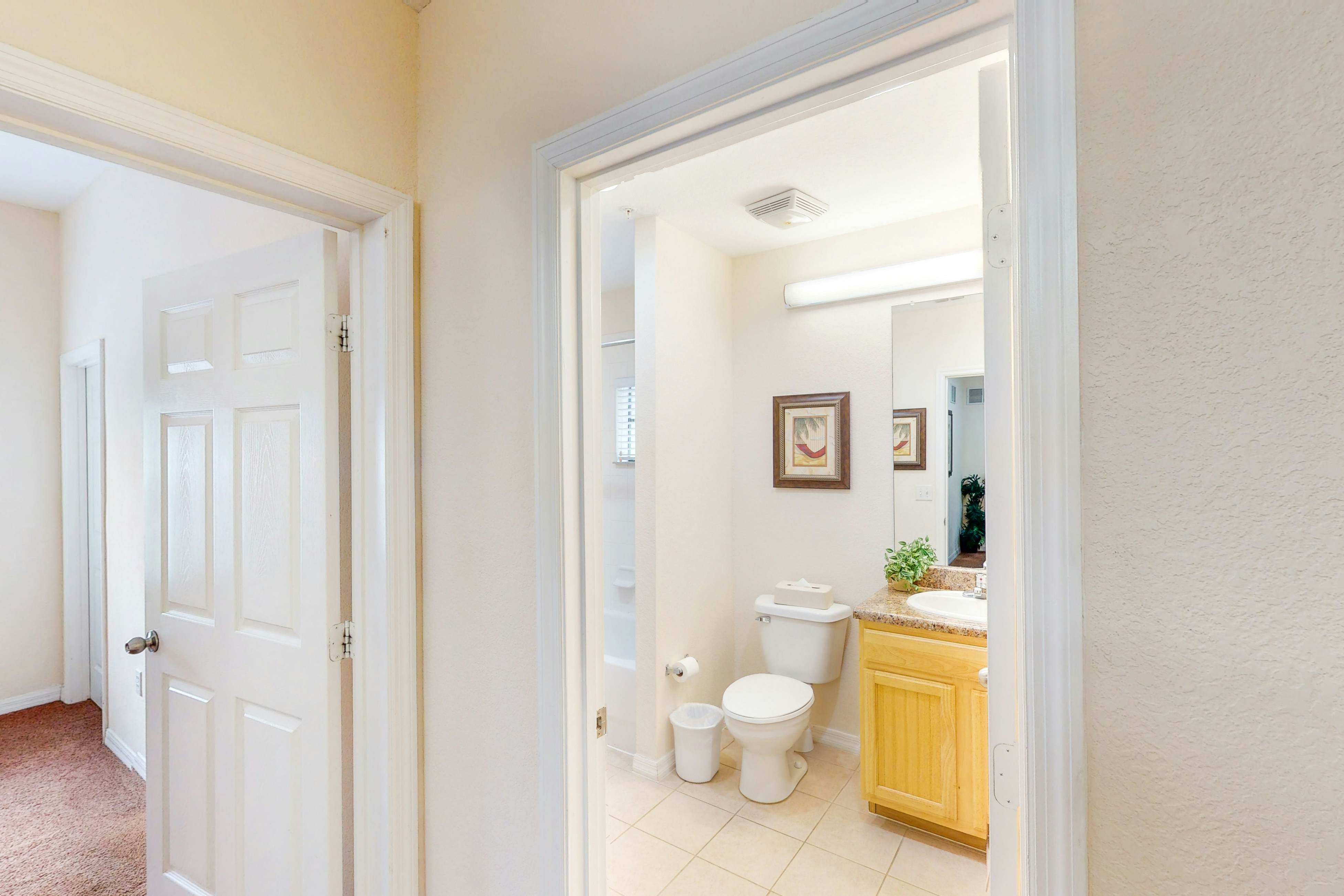 1st floor condo w/ sauna, shared pools, patio, limited-mobility access, gym