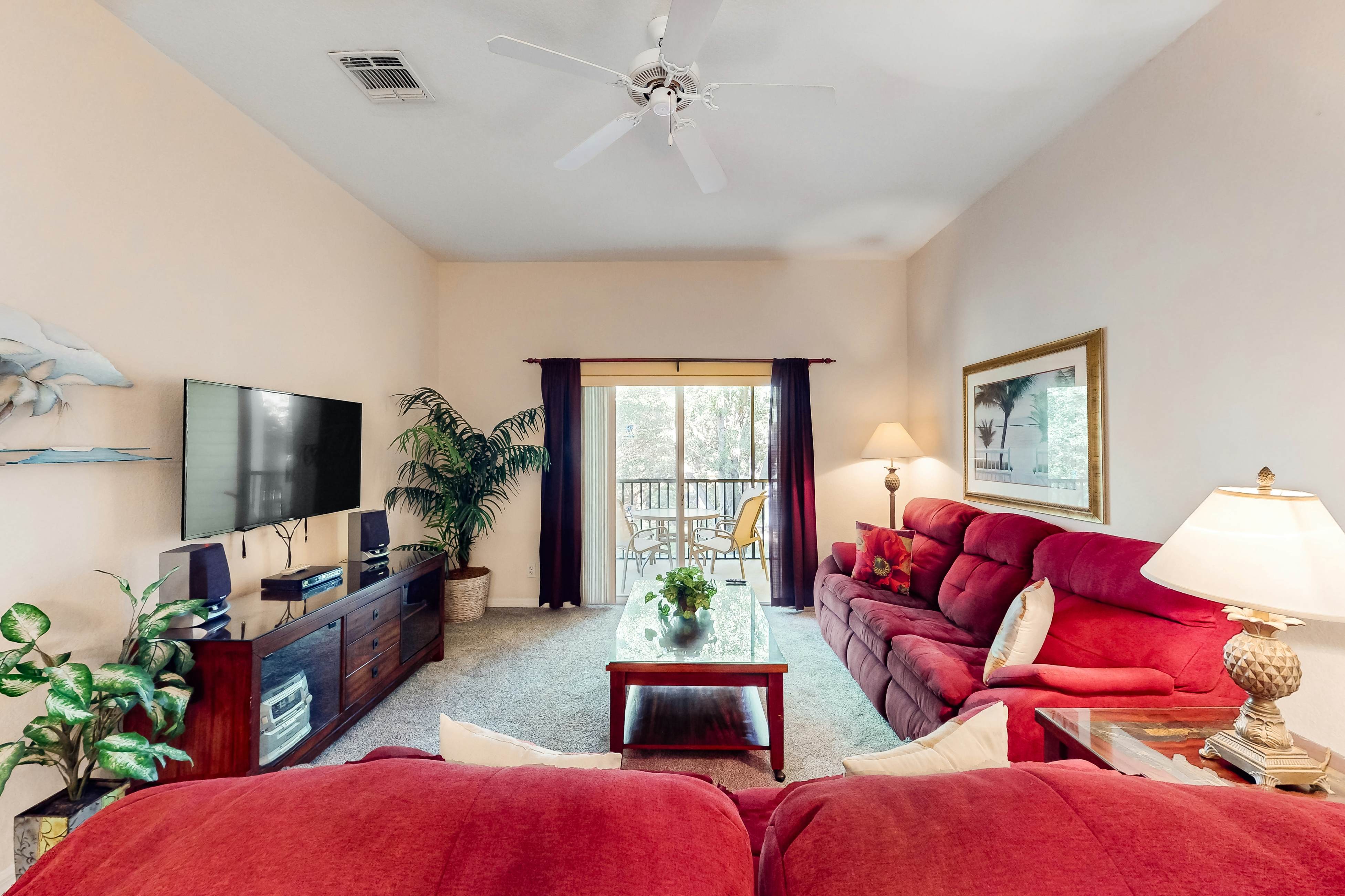 2nd floor condo near theme parks, restaurant, basketball court, balcony, gym