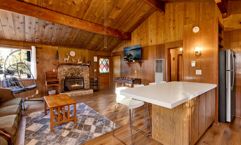 Bernhardt Brown Bungalow at Big Bear | Cozy | Foosball | Family Retreat | Minutes to Activities