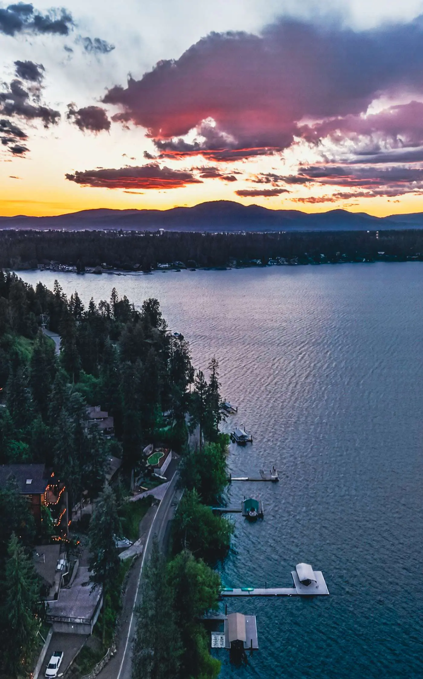Hayden Lake 2BR Waterfront, Dock, Kayaks