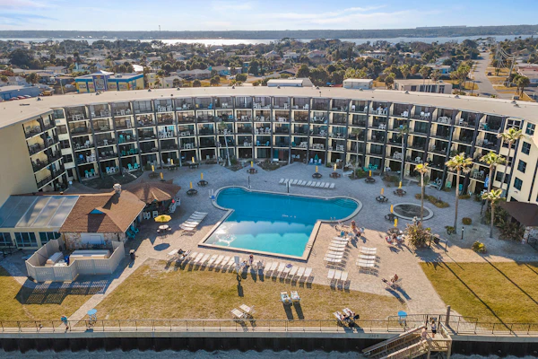 Oceanfront Resort Condo with Pools, Tiki Bar & Stunning Sunrise Views