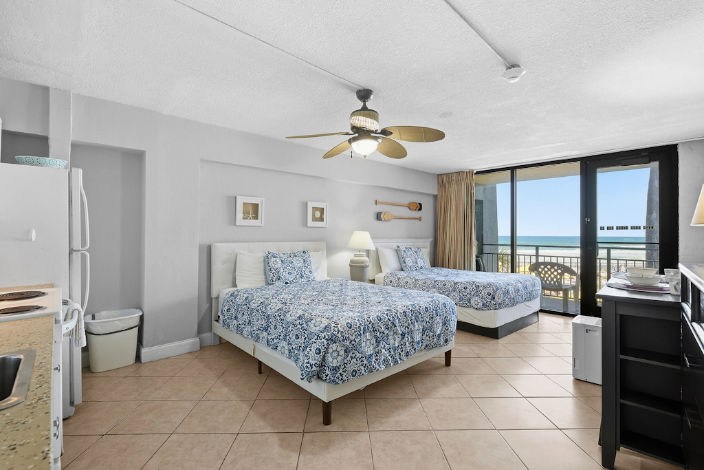 Hawaiian Inn 209