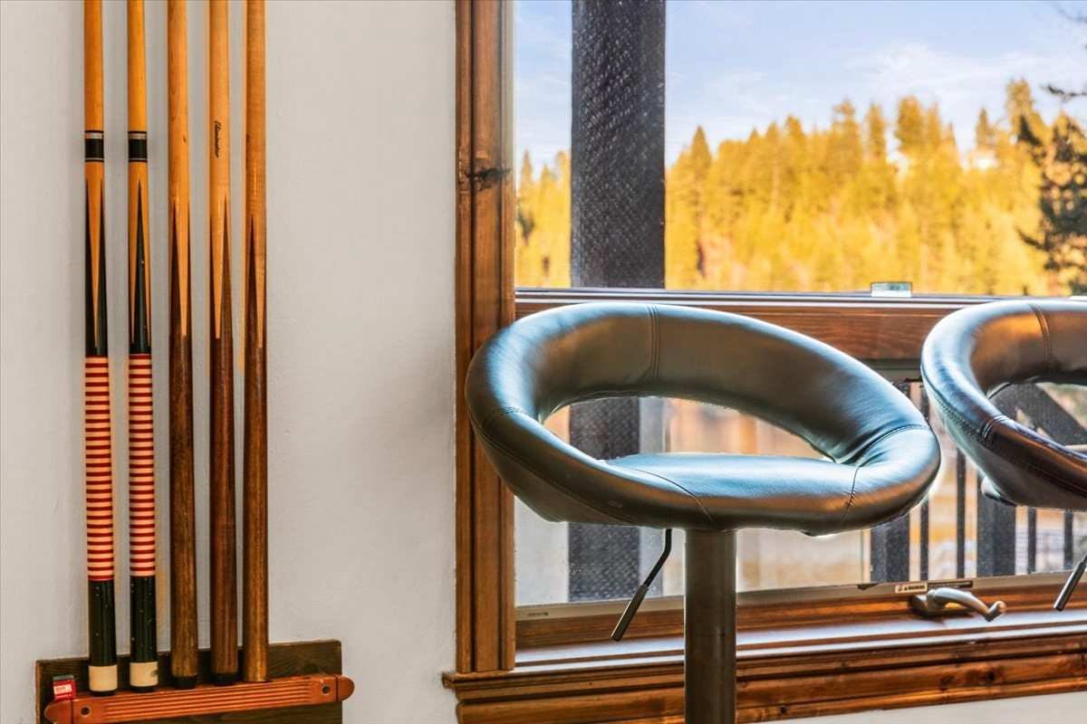 DeJa View - Upper Unit