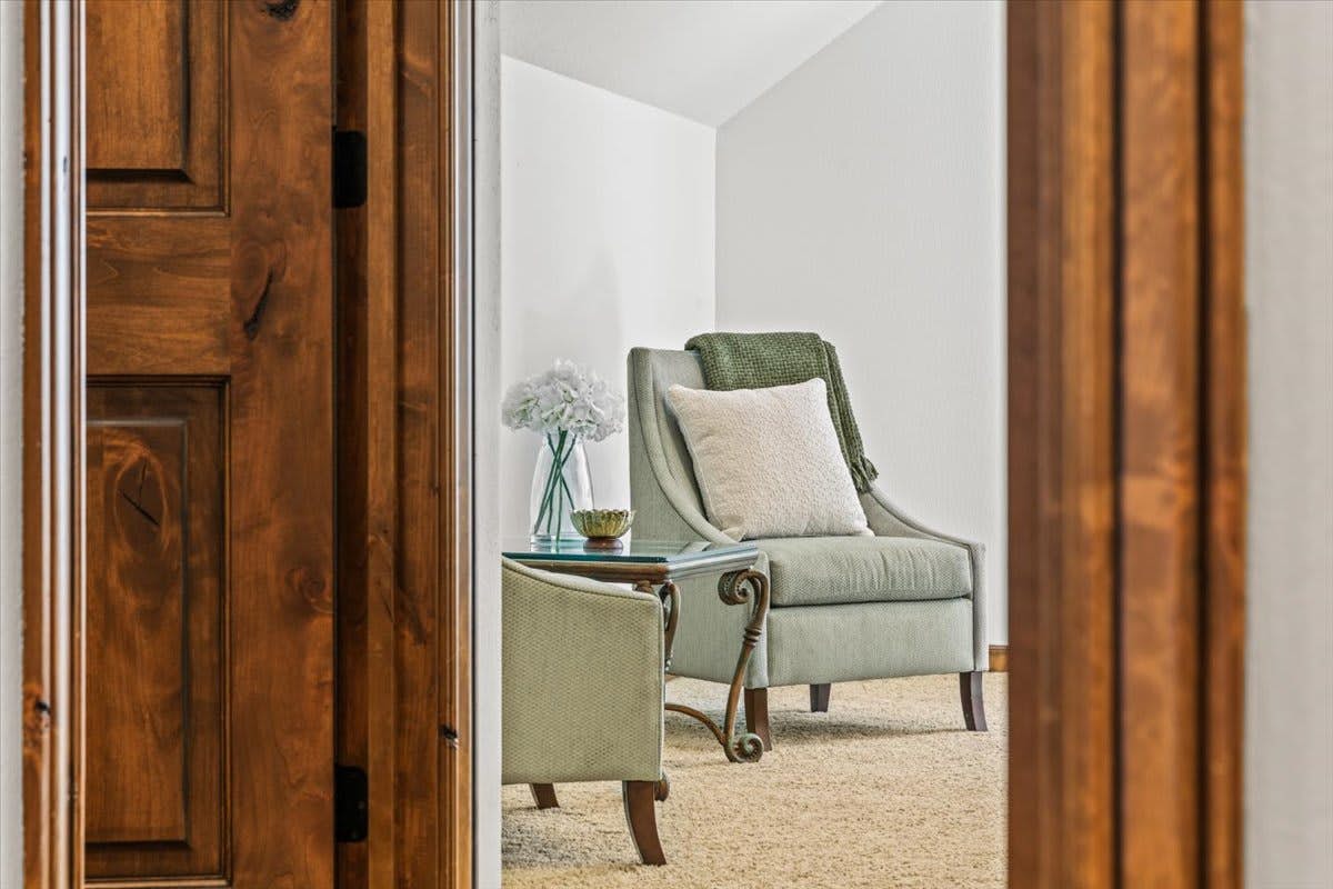 DeJa View - Upper Unit