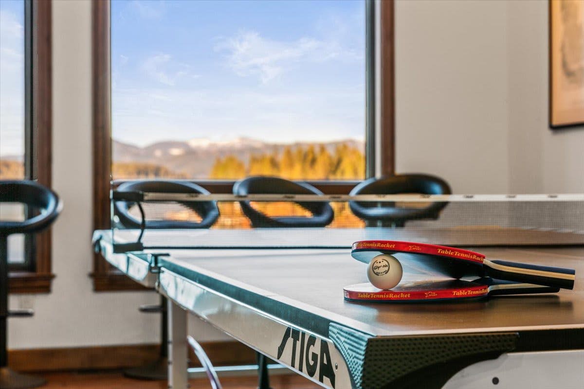 DeJa View - Upper Unit