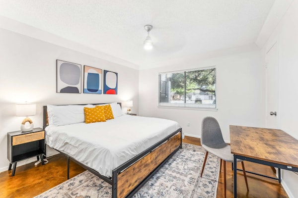 Prime SoCo cozy 1BR king suite w/ pool, parking