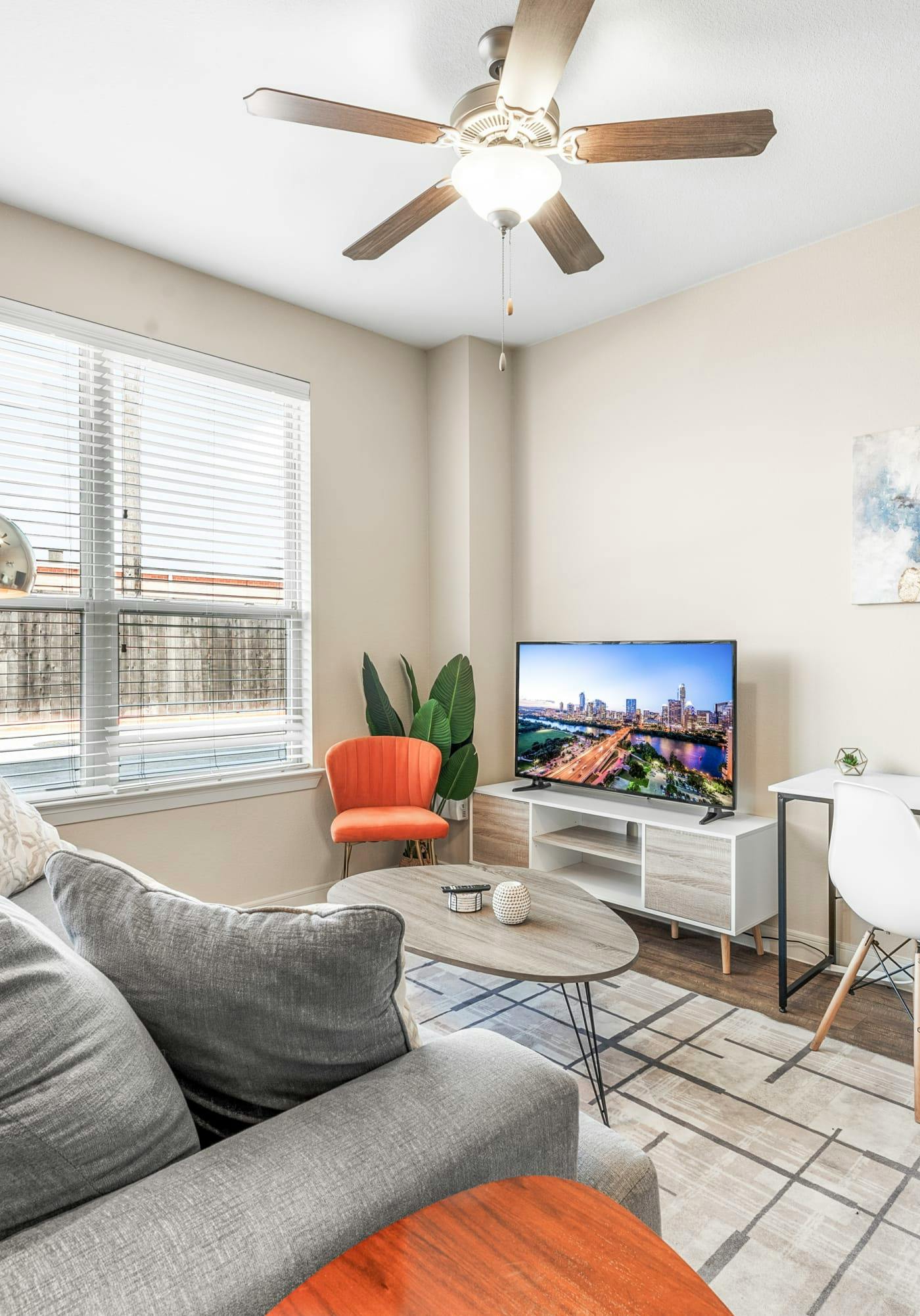 Cozy SoCo 1BR King Suite w/ GymPickleballLaundry