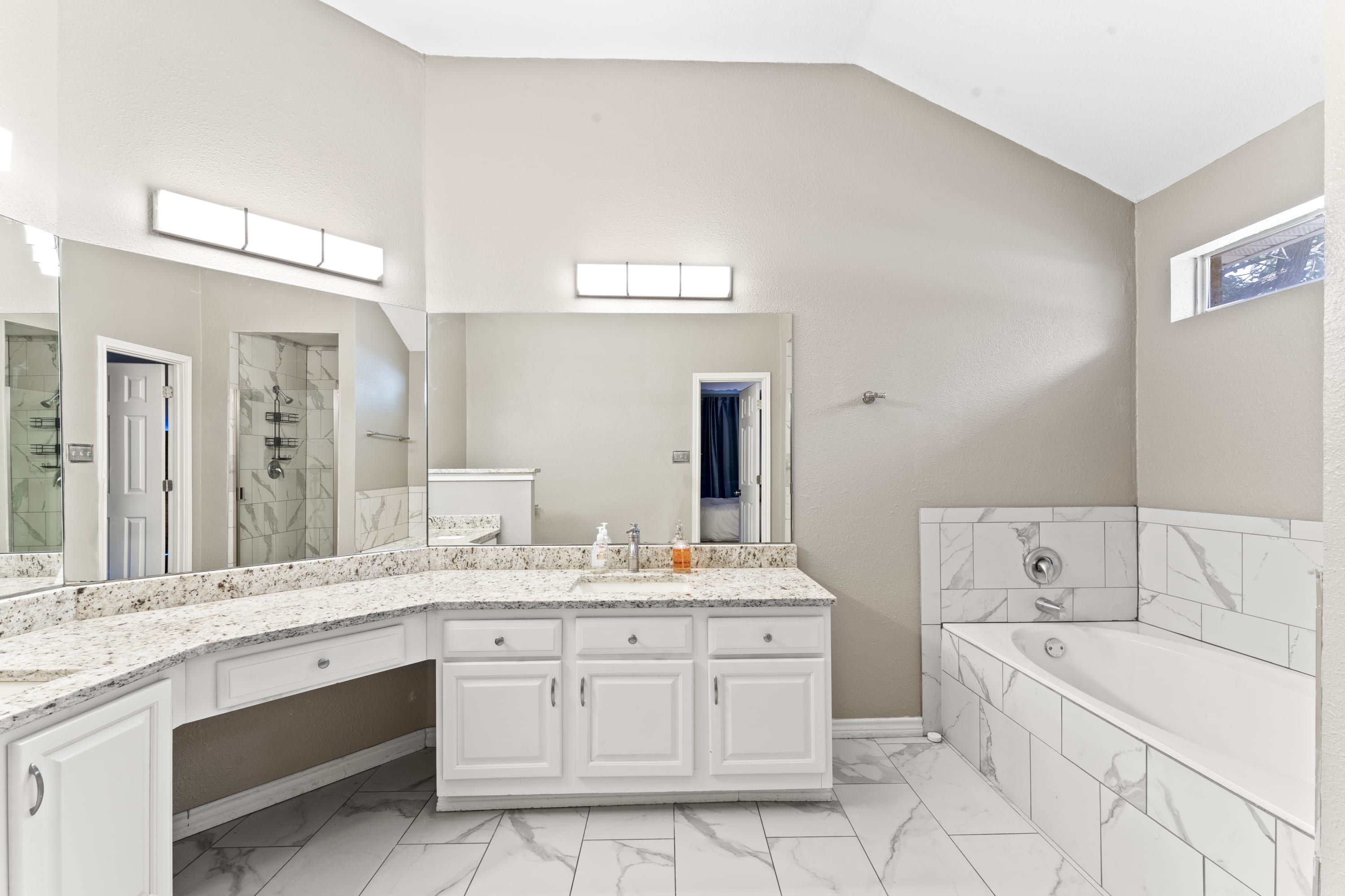 Close to Kalahari | King Beds | Fast WiFi | 3BR