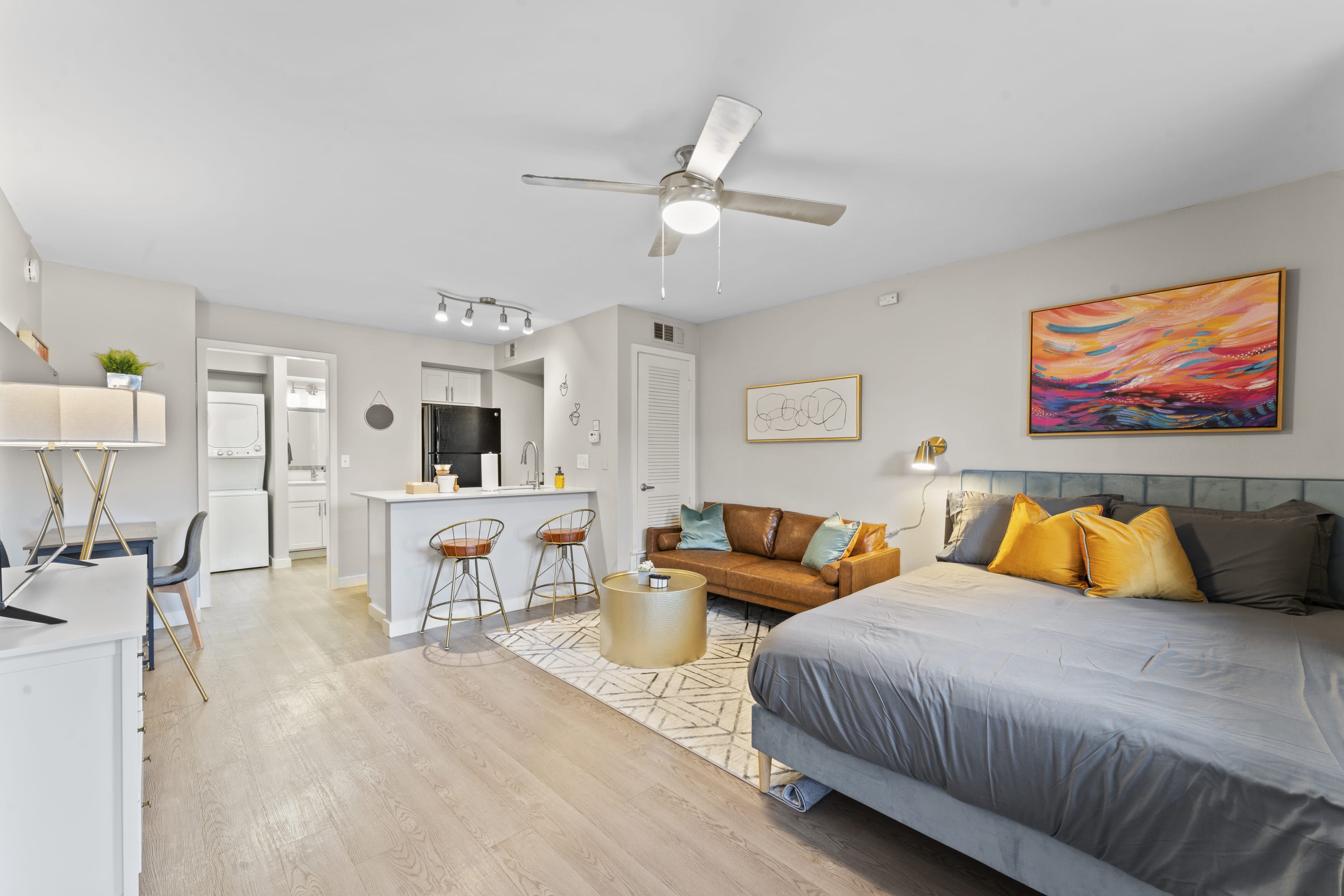 Economy studio stay near DT and Domain