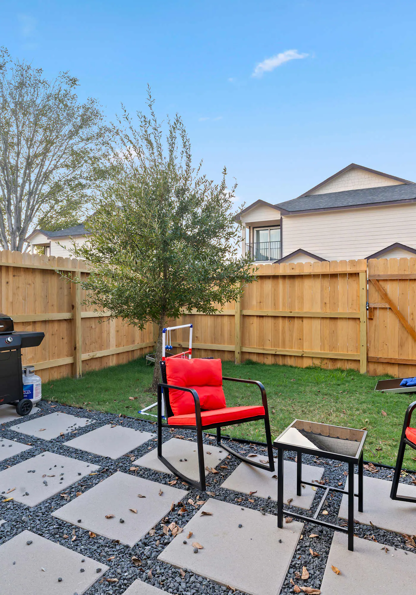 NRG MedCenter 2BD/2.5BA w FencedYard & WasherDryer