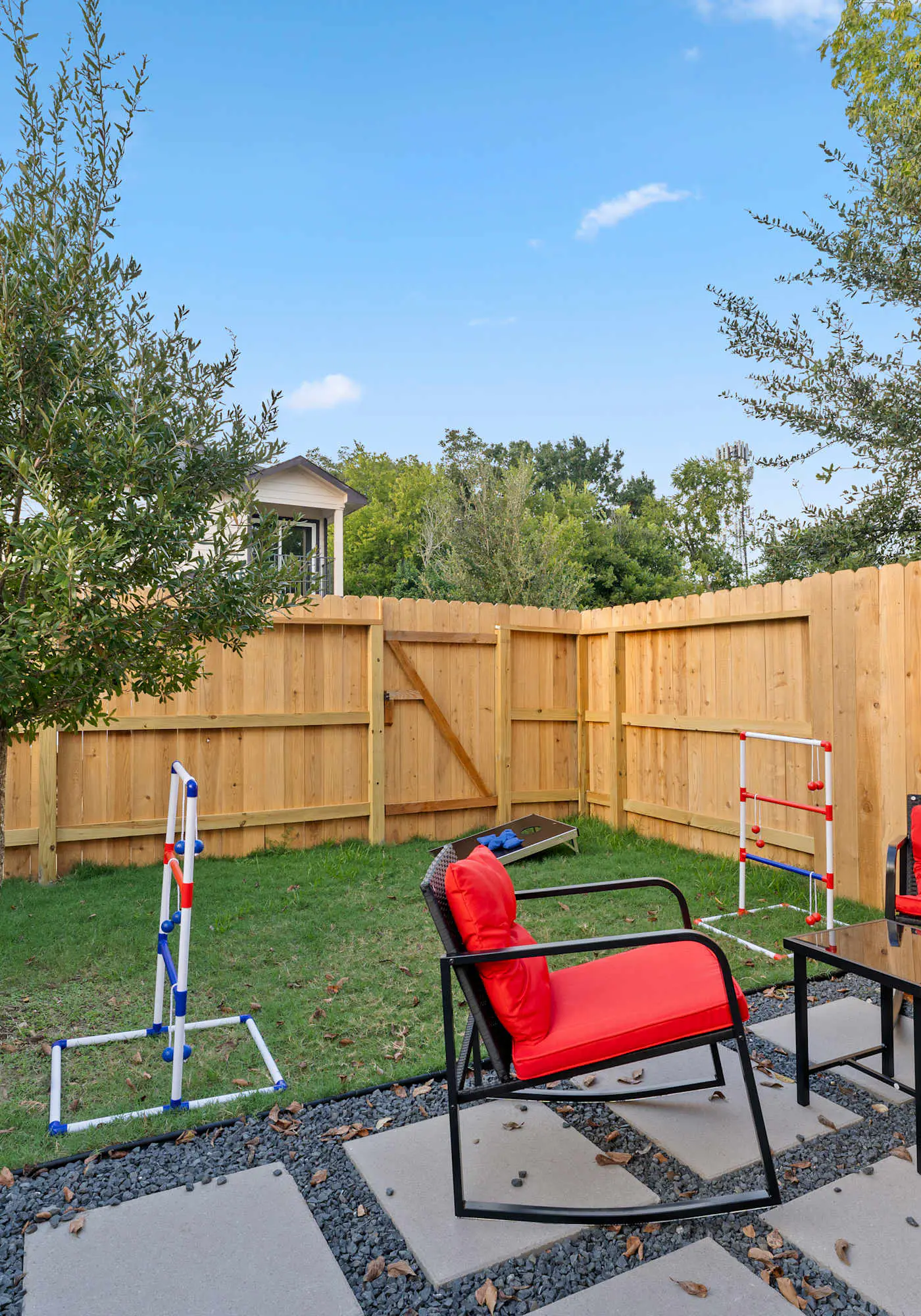 NRG MedCenter 2BD/2.5BA w FencedYard & WasherDryer