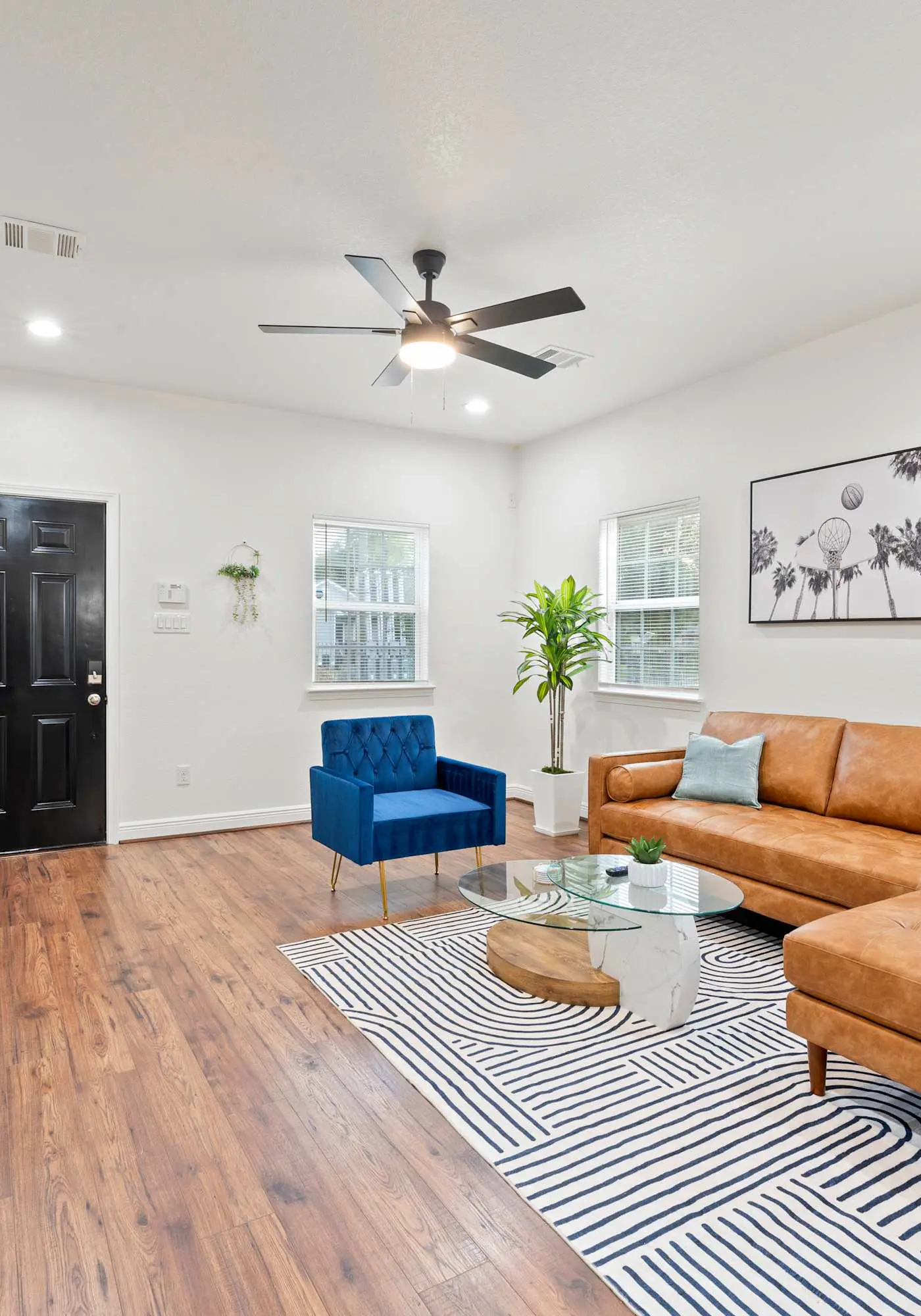 NRG MedCenter 2BD/2.5BA w FencedYard & WasherDryer