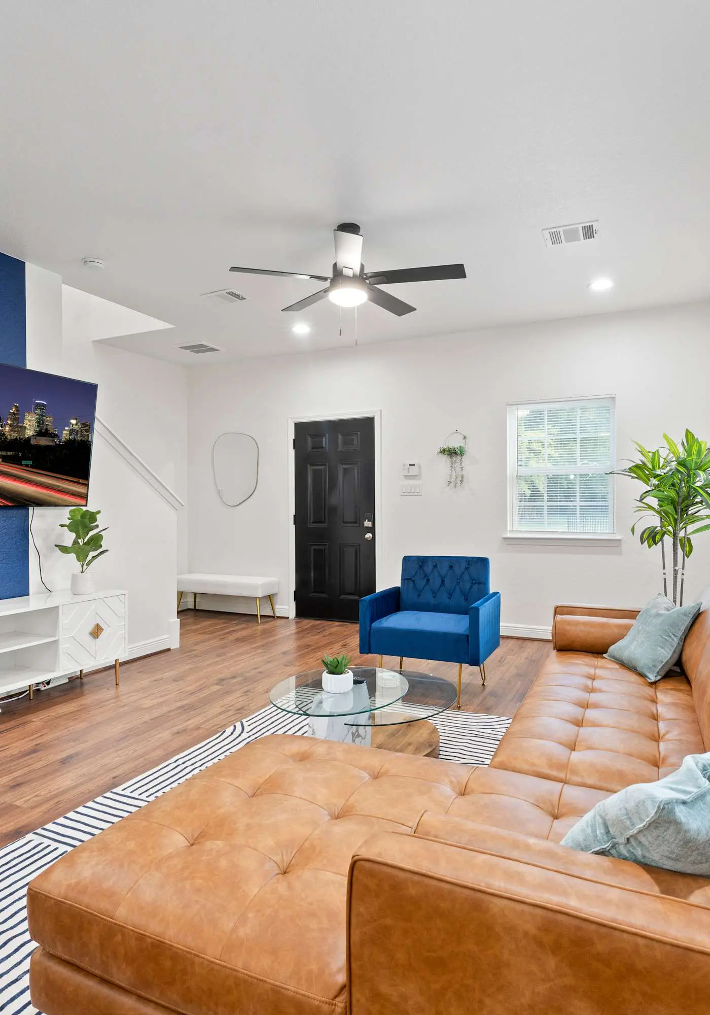 NRG MedCenter 2BD/2.5BA w FencedYard & WasherDryer