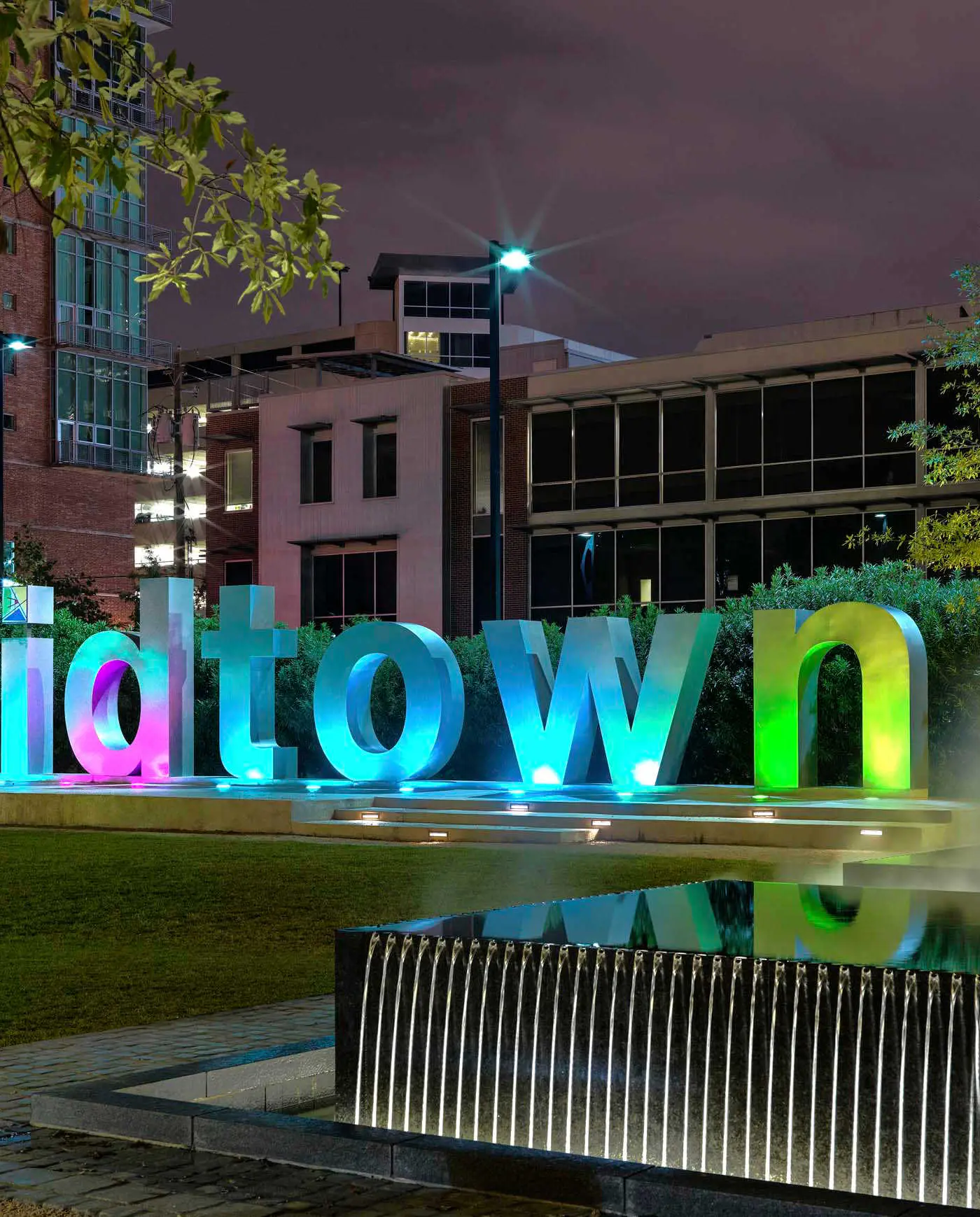 NRG MedCenter 2BD/2.5BA w FencedYard & King Bed