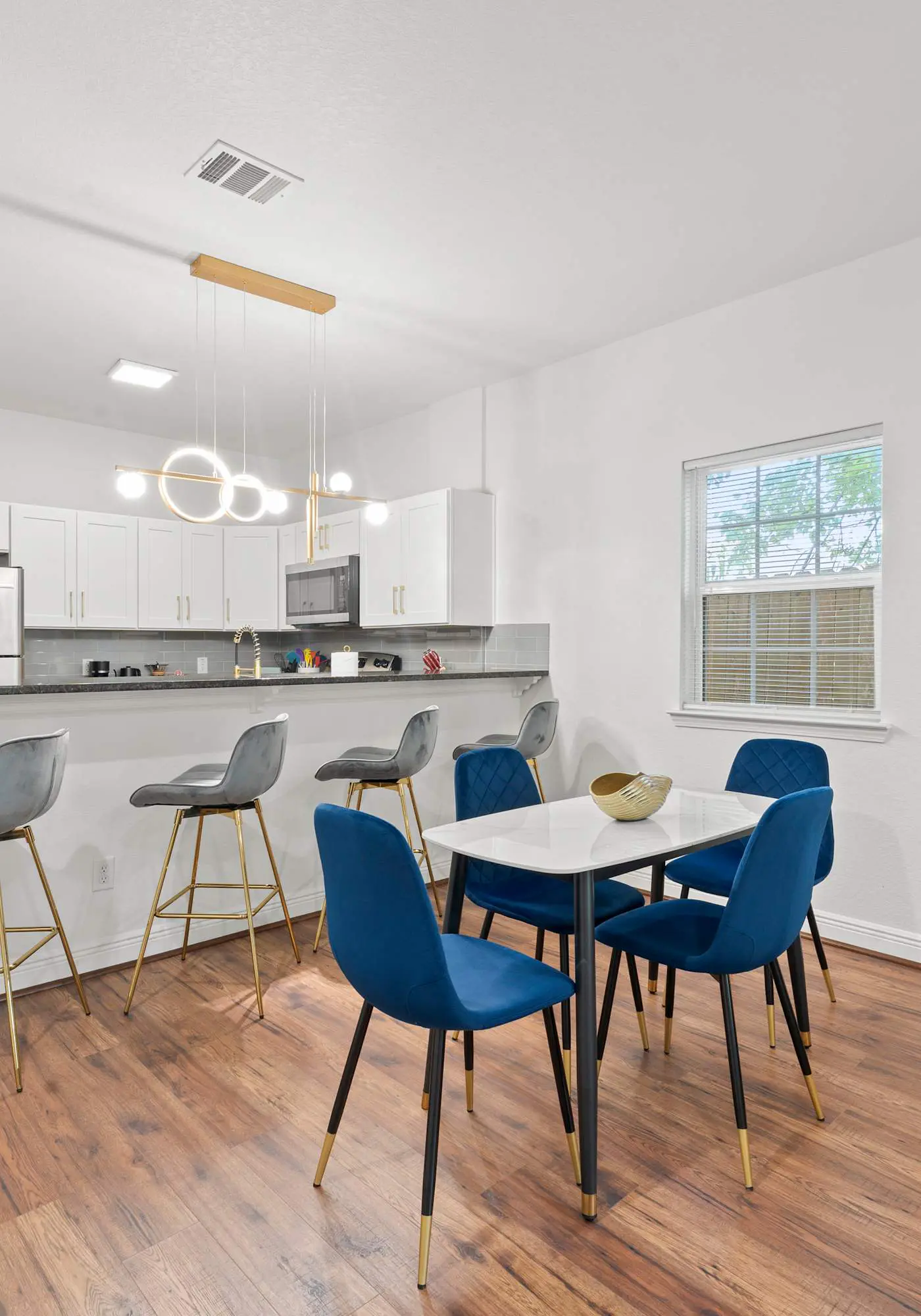 NRG MedCenter 2BD/2.5BA w FencedYard & King Bed