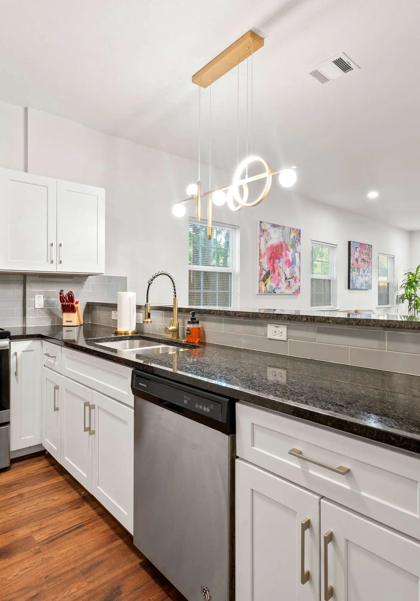 NRG MedCenter 2BD/2.5BA w FencedYard & King Bed