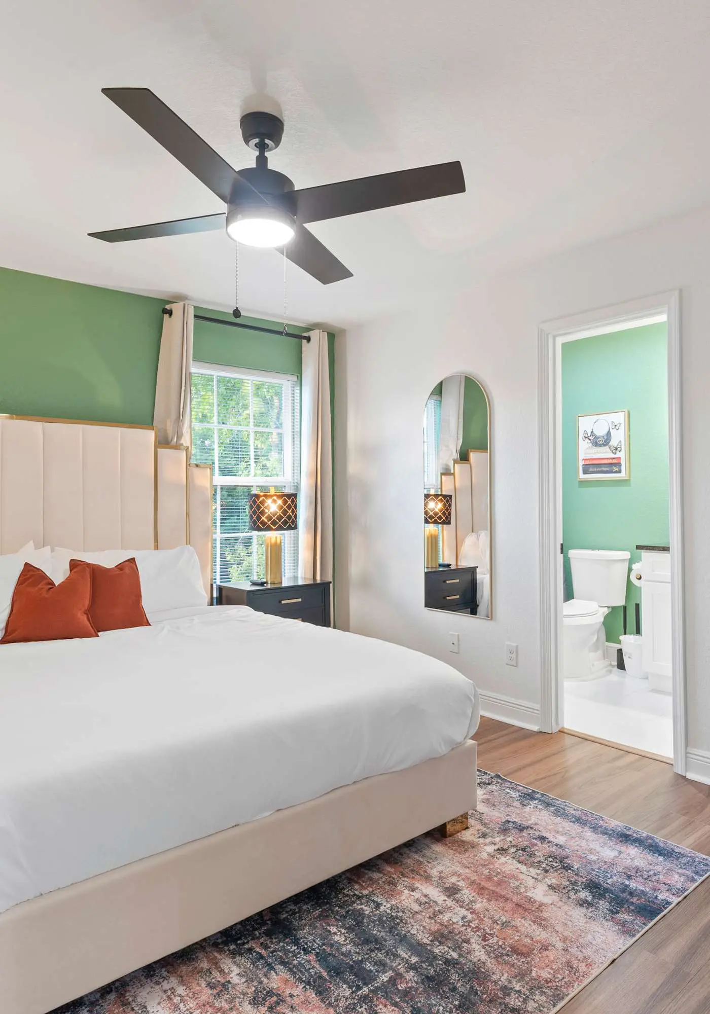 NRG MedCenter 2BD/2.5BA w FencedYard & King Bed