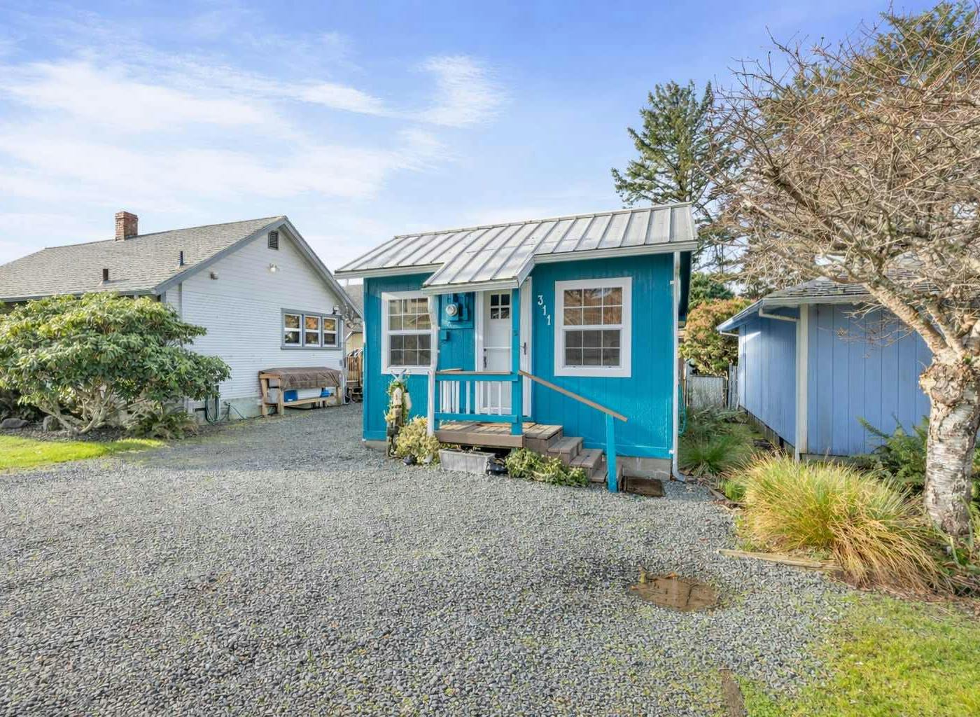 Historic Rockaway Cottage Near 7 Miles of Beach