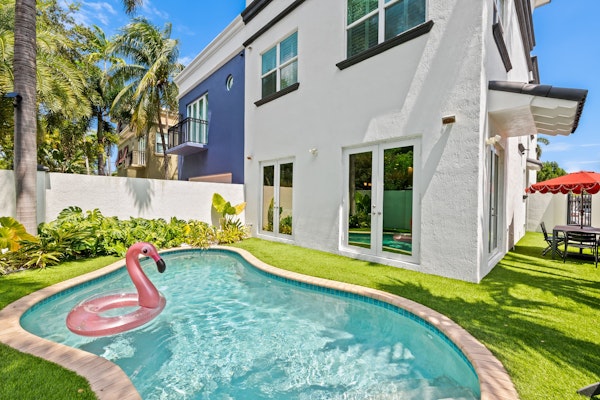 Spacious 3BR Home w/ Heated Pool | Near Beach & Dining | Rooftop Deck