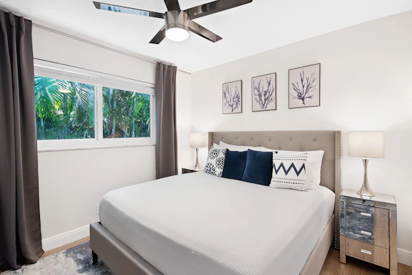 ~ Prime Location ~ Heated Pool ~ 9 Minute Walk to Beach + Nightlife ~ Great Neighborhood!