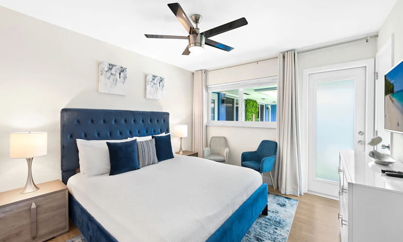 ~ Prime Location ~ Heated Pool ~ 9 Minute Walk to Beach + Nightlife ~ Great Neighborhood!