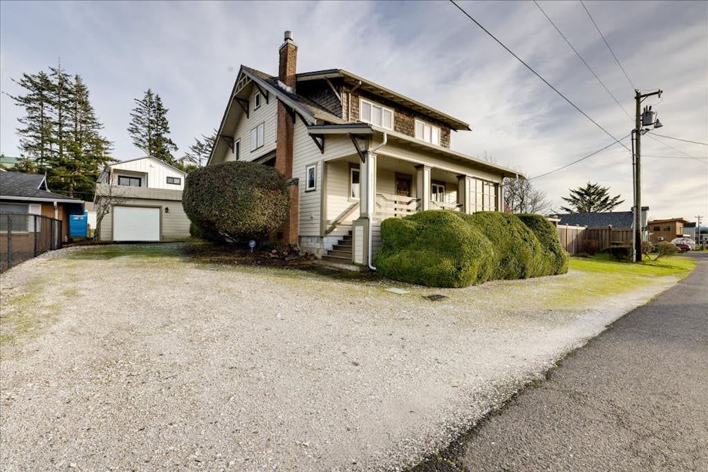 A Craftsman style gem, hot tub, close to ocean