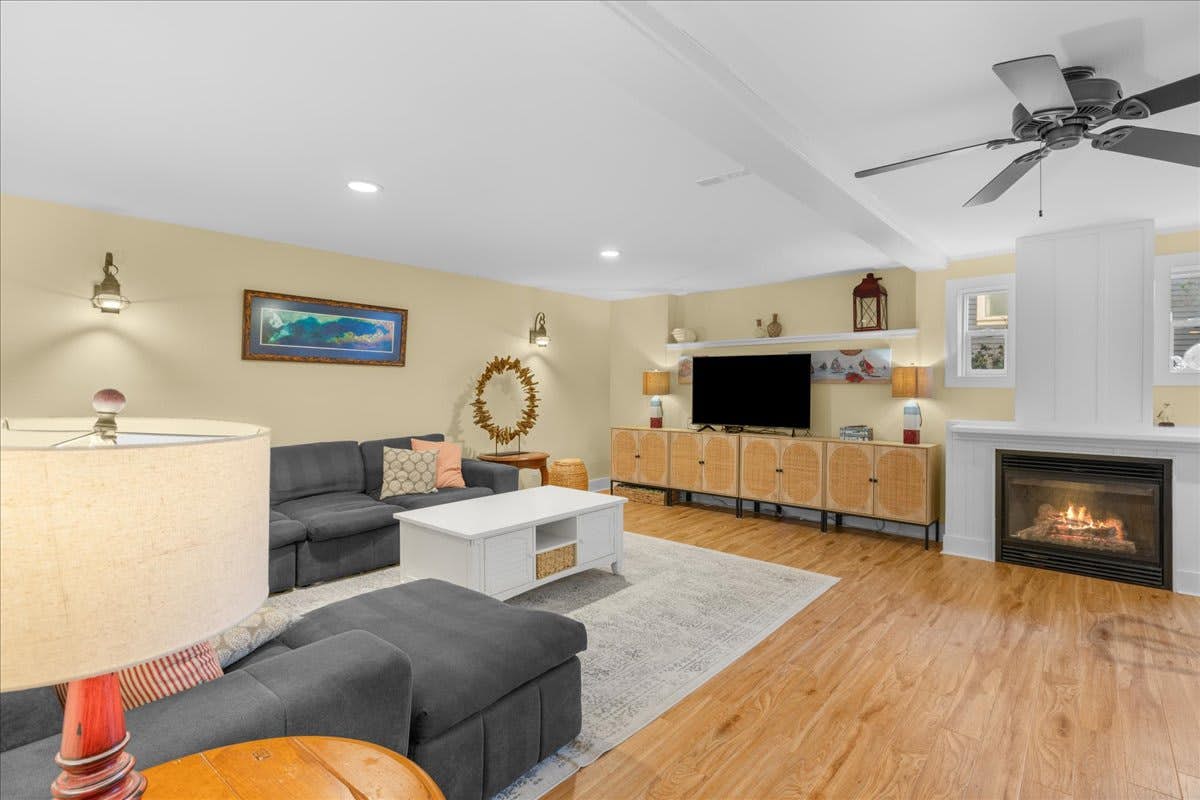 Family friendly home with game room, hot tub, steps to ocean