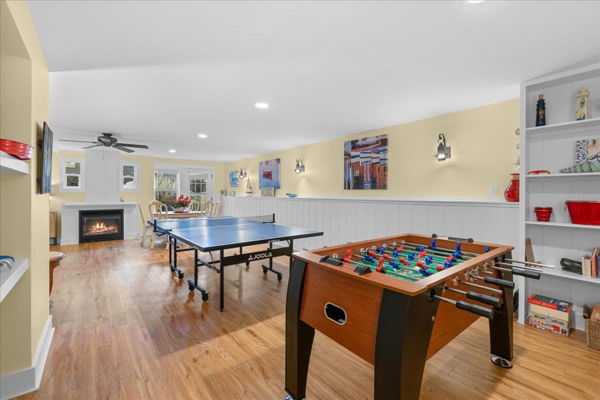 Family friendly home with game room, hot tub, steps to ocean