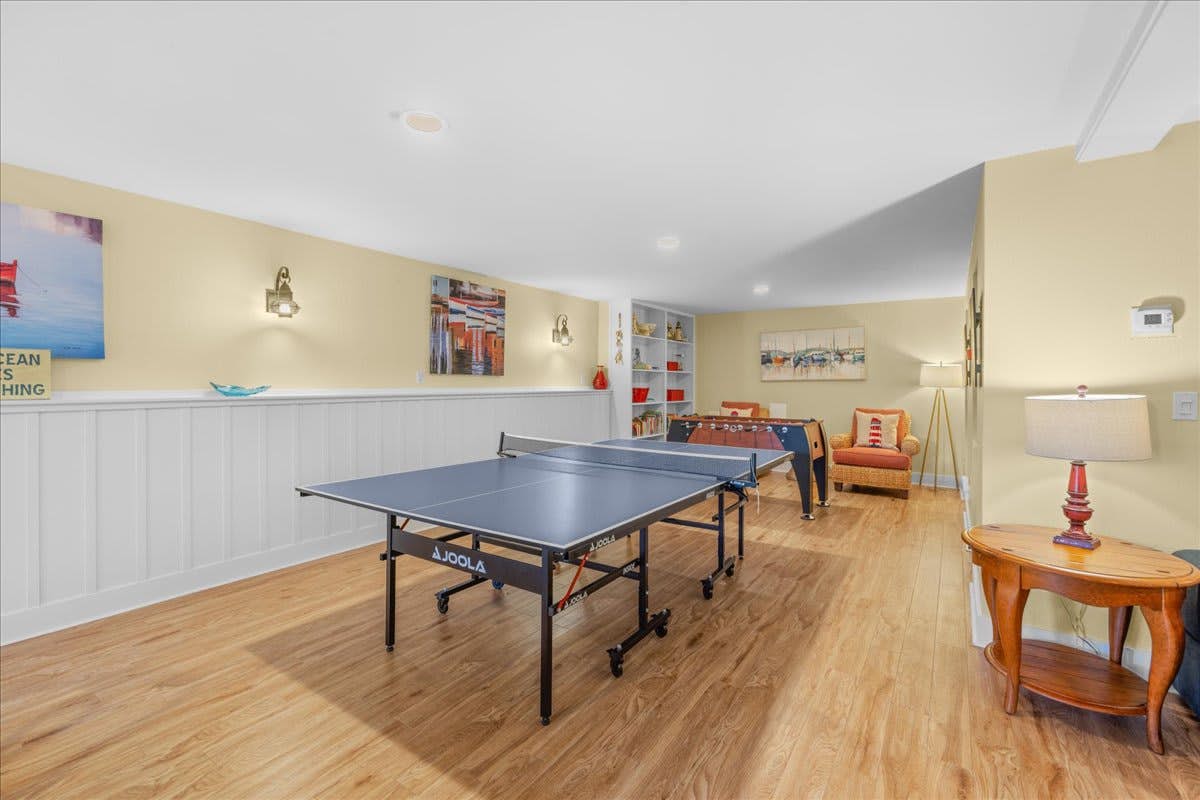 Family friendly home with game room, hot tub, steps to ocean