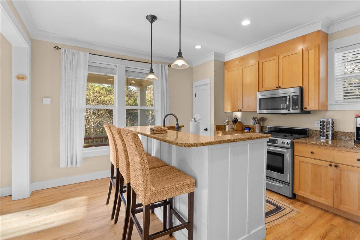 Family friendly home with game room, hot tub, steps to ocean