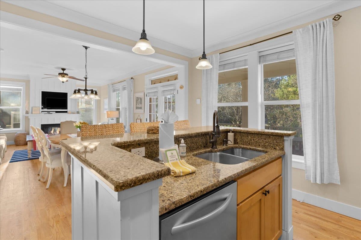 Family friendly home with game room, hot tub, steps to ocean