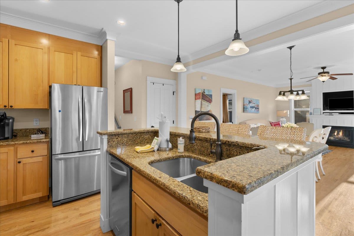 Family friendly home with game room, hot tub, steps to ocean