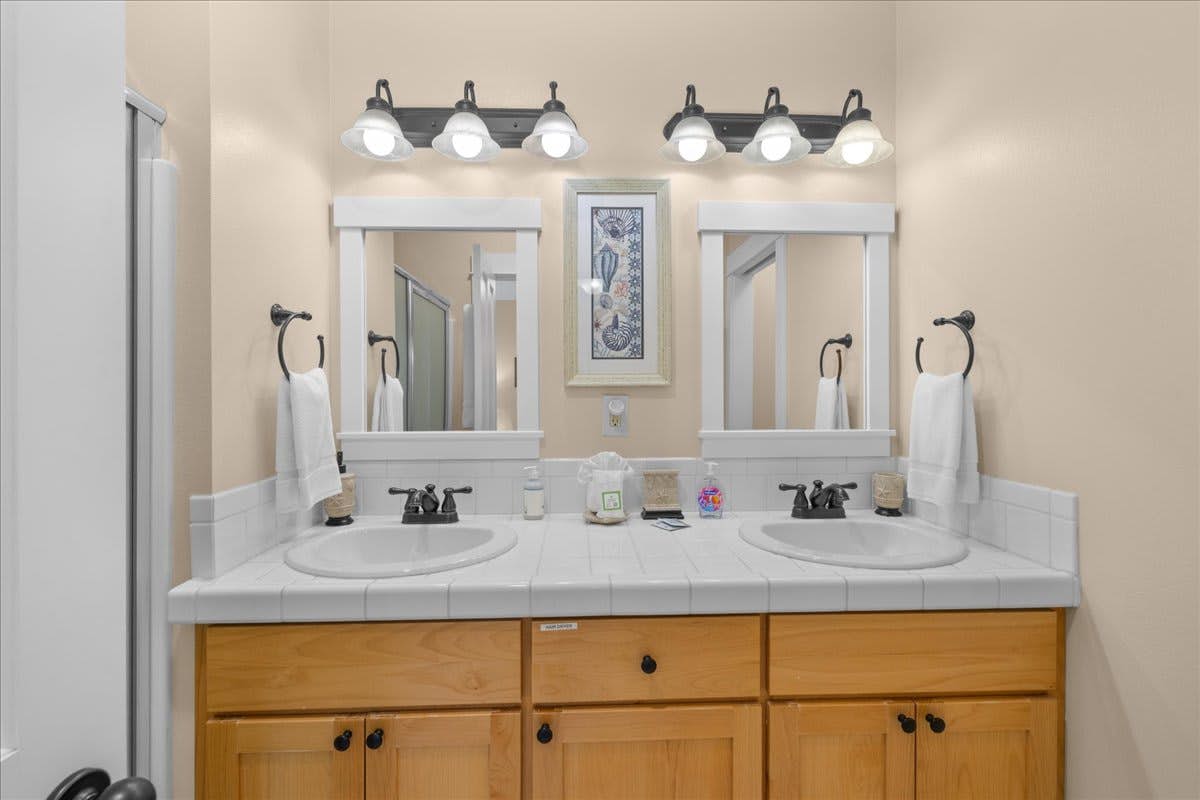 Family friendly home with game room, hot tub, steps to ocean